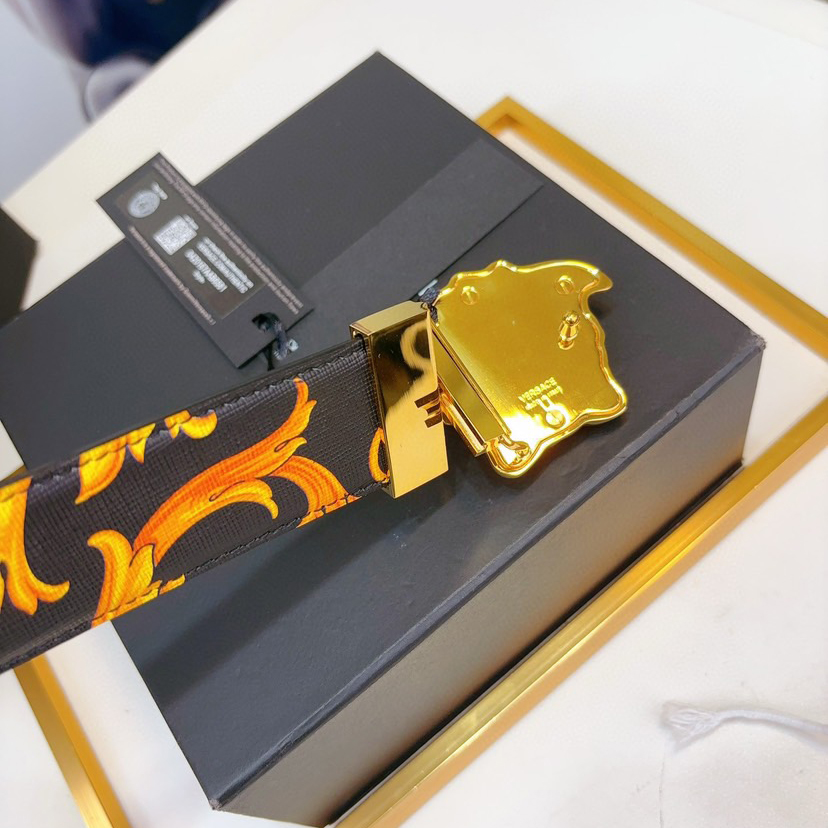 Versace Leather It Has A Thick Touch With Clear And Distinct Printing Patterns It Is A Fashionable And Classic Men's Belt A Designer Belt A Casual And Smooth Buckle Belt For Both Women And Men With A Width Of 4.0 Cm And With Box