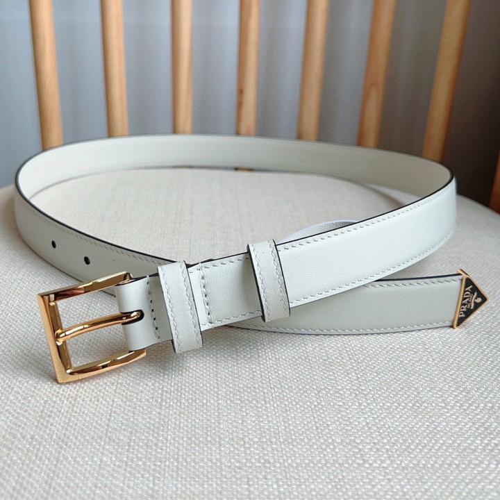 Prada Belts For Women Designer Belt Exudes A Simple Yet Exquisite Elegance The Enamel Coated Metal Triangle Logo At The Tip Showcases Its Iconic Design And Is An Ideal Accessory For Ada's Women's Ready To Wear Collection Measuring 2.5cm In Width
