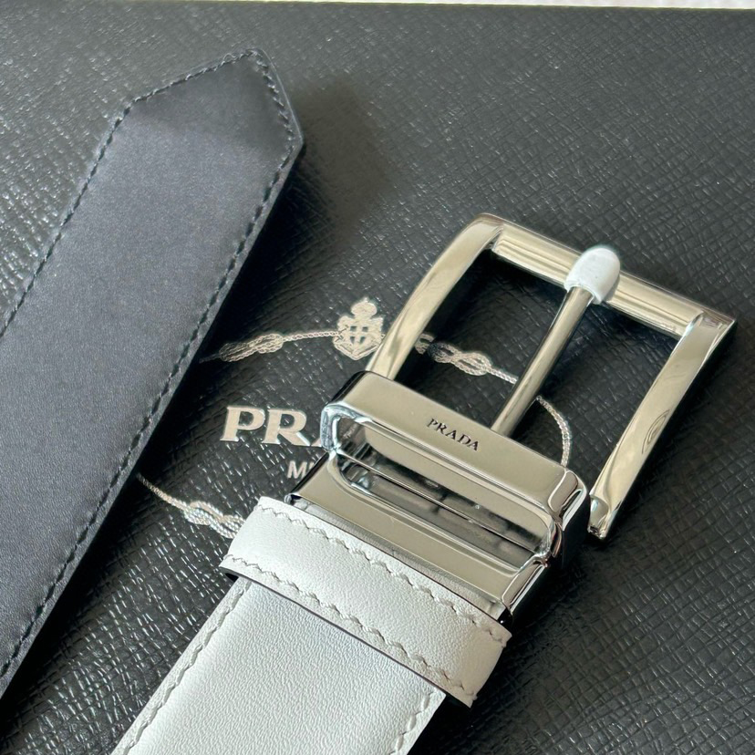 Prada Designer Belt Men Belts Women's Brand Belt The Gorgeous Leather Belt Releases A Simple Yet Exquisite Enamel Metal Triangle Logo At The Tip Showcasing The Iconic Women And Men With A Width Of 3.5cm And With Box