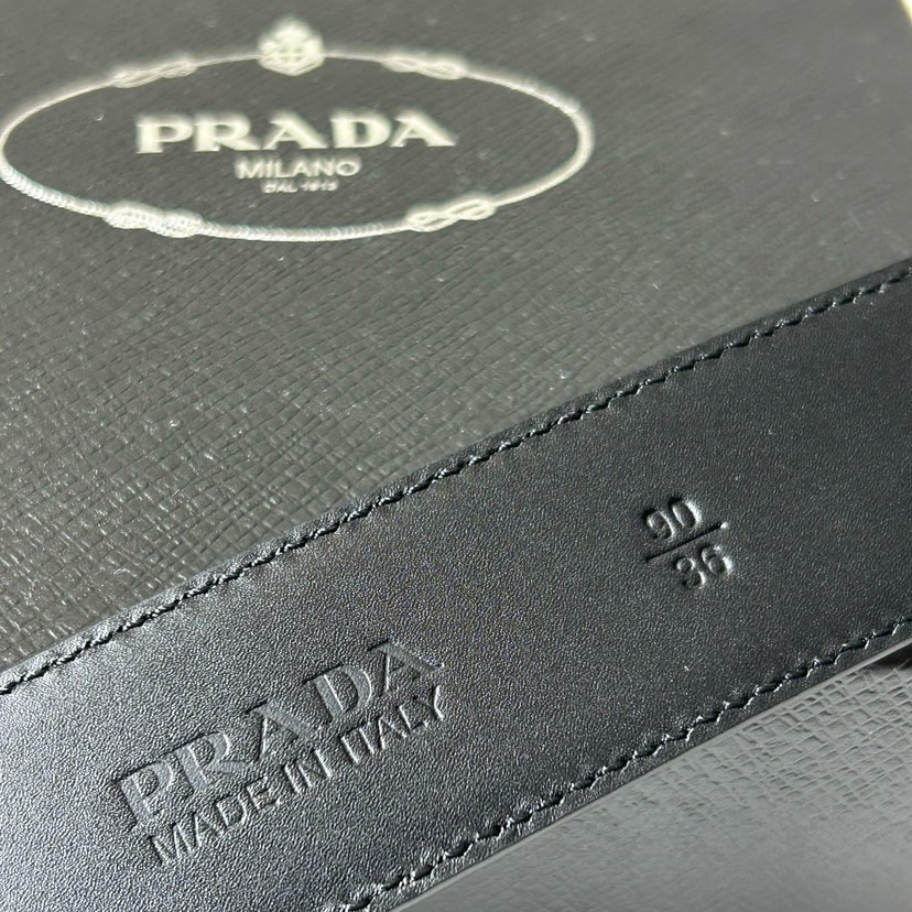 Prada Designer Belt Men Belts Women's Brand Belt The Gorgeous Leather Belt Releases A Simple Yet Exquisite Enamel Metal Triangle Logo At The Tip Showcasing The Iconic Women And Men With A Width Of 3.5cm And With Box