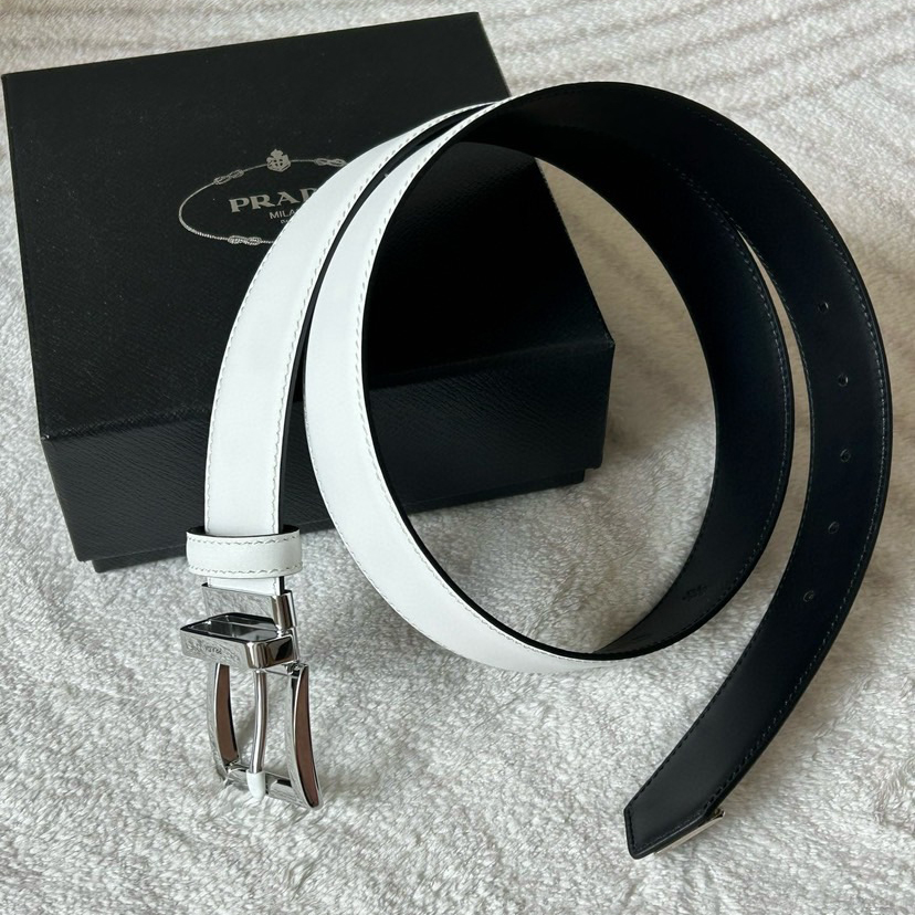 Prada Designer Belt Men Belts Women's Brand Belt The Gorgeous Leather Belt Releases A Simple Yet Exquisite Enamel Metal Triangle Logo At The Tip Showcasing The Iconic Women And Men With A Width Of 3.5cm And With Box