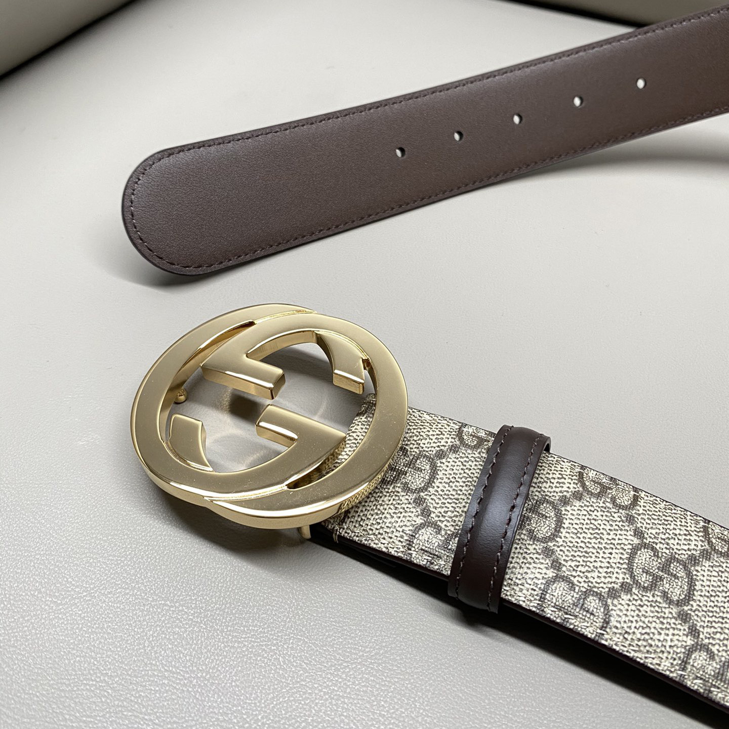 Gucci Leather It Has A Thick Touch With Clear And Distinct Printing Patterns It Is A Fashionable And Classic Men's Belt A Designer Belt A Casual And Smooth Buckle Belt For Both Women And Men With A Width Of 4.0cm And With Box