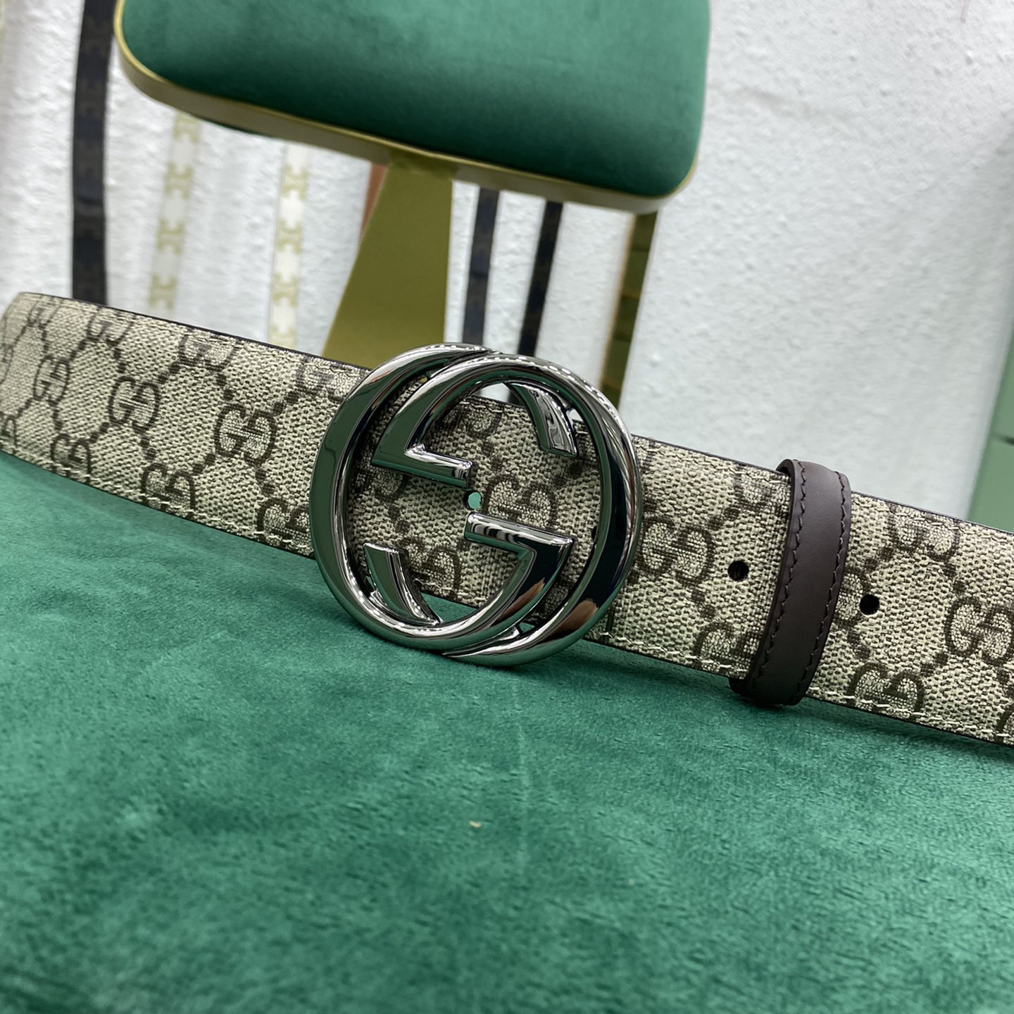 Gucci Leather It Has A Thick Touch With Clear And Distinct Printing Patterns It Is A Fashionable And Classic Men's Belt A Designer Belt A Casual And Smooth Buckle Belt For Both Women And Men With A Width Of 4.0cm And With Box