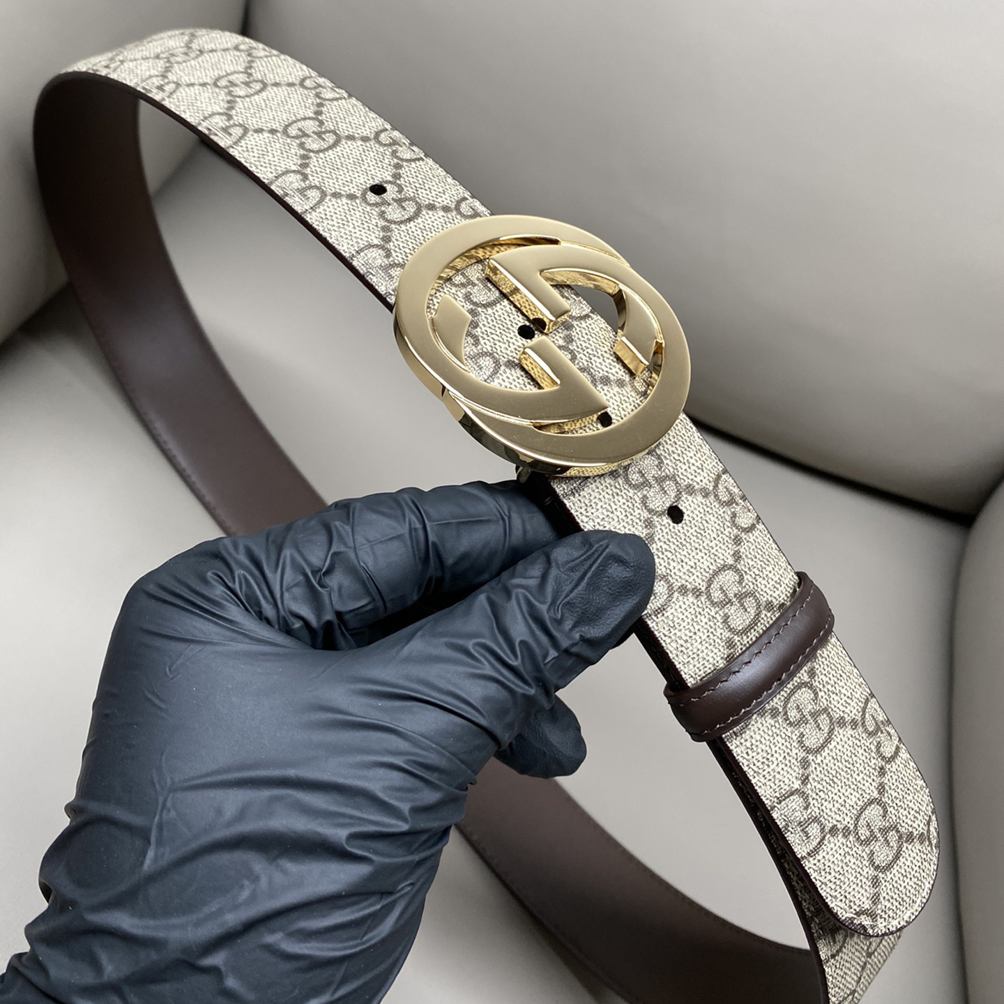 Gucci Leather It Has A Thick Touch With Clear And Distinct Printing Patterns It Is A Fashionable And Classic Men's Belt A Designer Belt A Casual And Smooth Buckle Belt For Both Women And Men With A Width Of 4.0cm And With Box