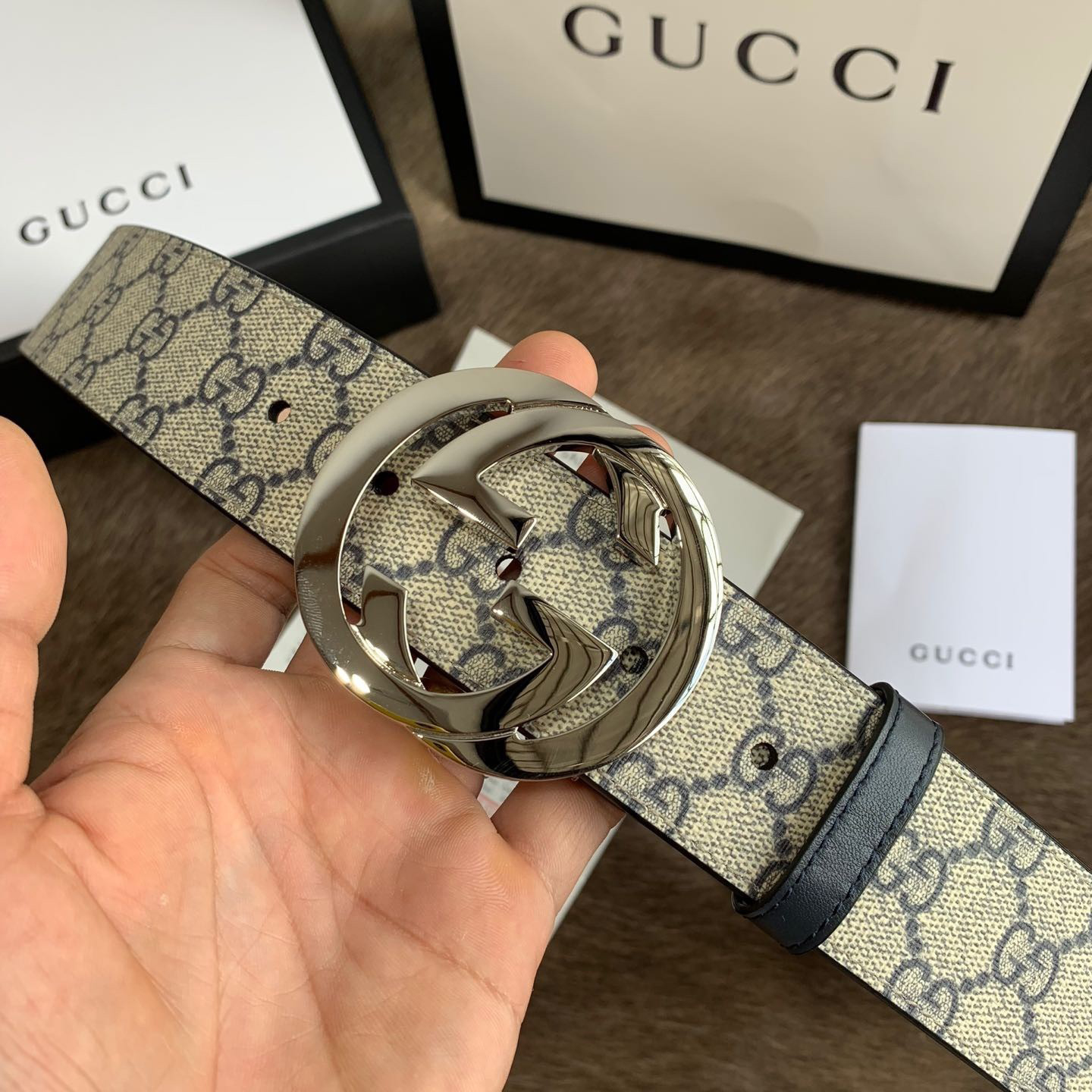 Gucci Leather It Has A Thick Touch With Clear And Distinct Printing Patterns It Is A Fashionable And Classic Men's Belt A Designer Belt A Casual And Smooth Buckle Belt For Both Women And Men With A Width Of 4.0cm And With Box