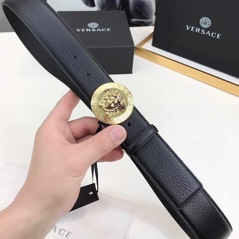 Versace Leather It Has A Thick Touch With Clear And Distinct Printing Patterns It Is A Fashionable And Classic Men's Belt A Designer Belt A Casual And Smooth Buckle Belt For Both Women And Men With A Width Of 4.0 Cm And With Box