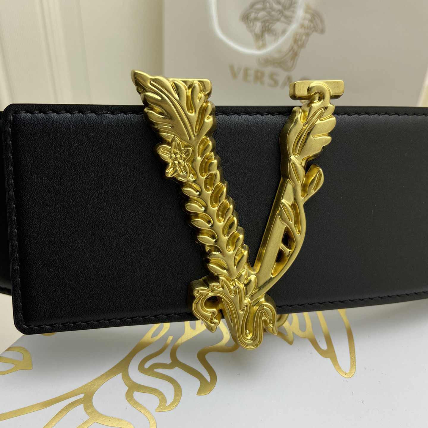 Versace Designer Belt Men Belts Women's Brand Belt Luxury Belt Features A Double-Sided Cowhide Matte Bottom With A Super Soft Feel Exclusive Customization Of Antique Gold Patterned Hardware Elegant And Luxurious Casual Style Fashionable Taste