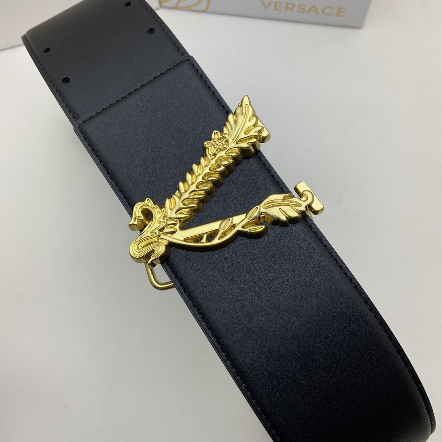 Versace Designer Belt Men Belts Women's Brand Belt Luxury Belt Features A Double-Sided Cowhide Matte Bottom With A Super Soft Feel Exclusive Customization Of Antique Gold Patterned Hardware Elegant And Luxurious Casual Style Fashionable Taste