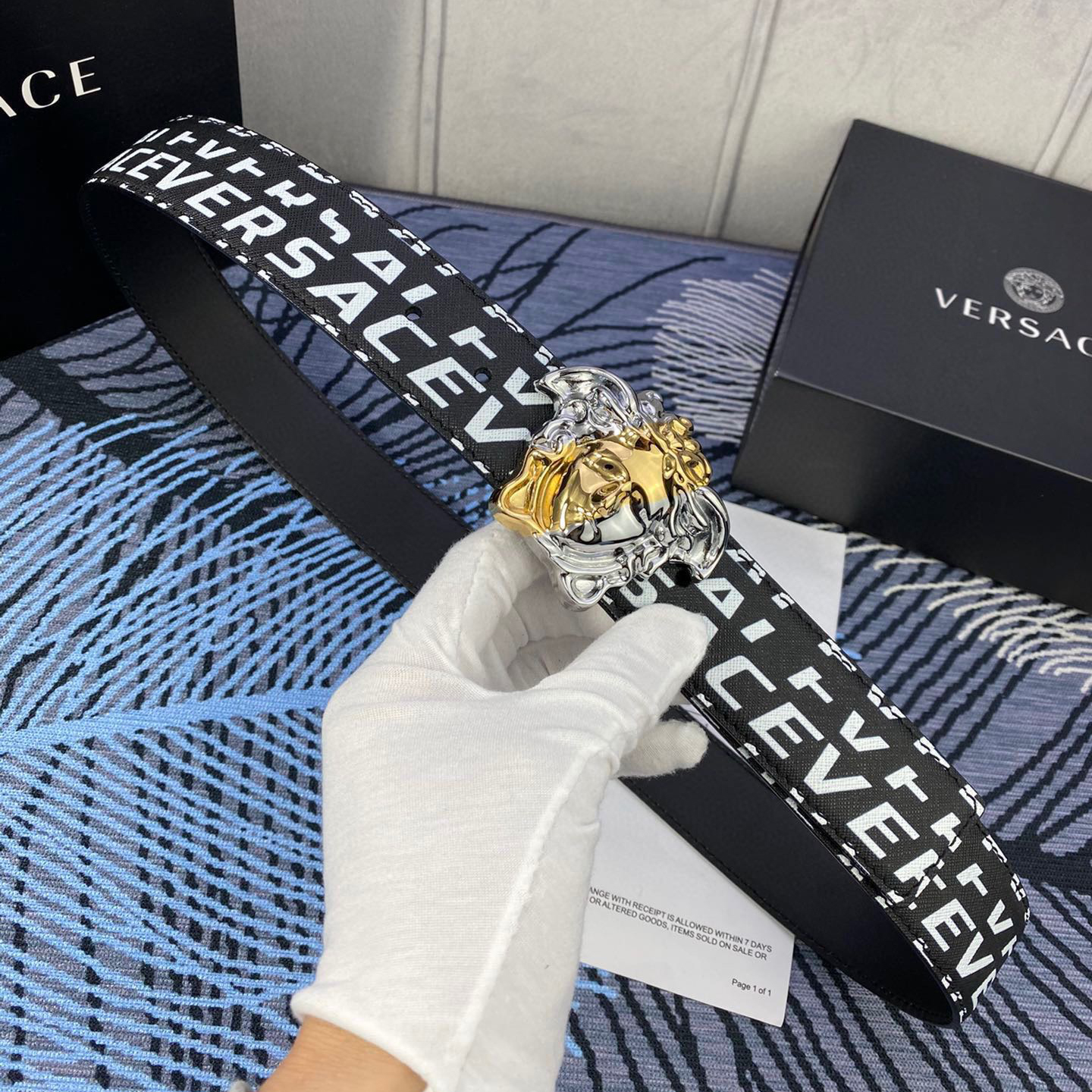 Versace Leather It Has A Thick Touch With Clear And Distinct Printing Patterns It Is A Fashionable And Classic Men's Belt A Designer Belt A Casual And Smooth Buckle Belt For Both Women And Men With A Width Of 4.0cm And With Box