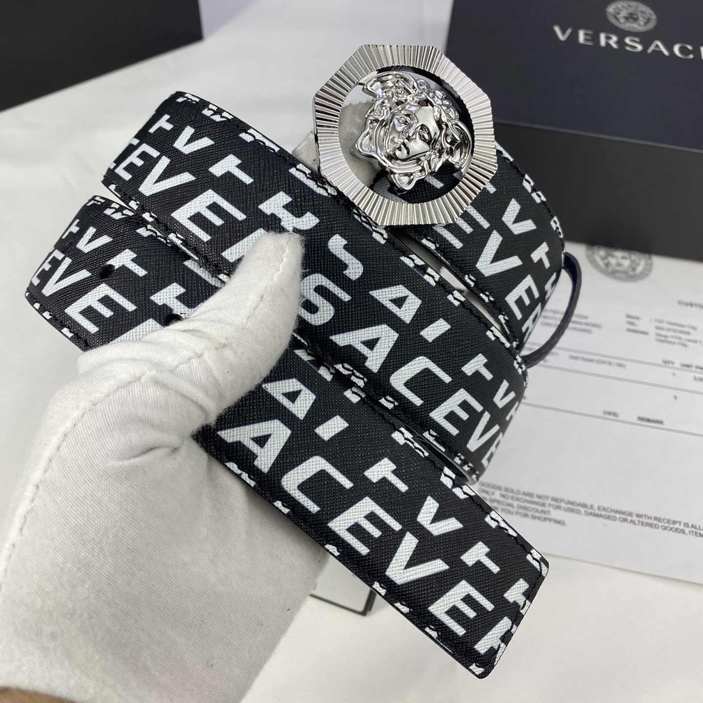 Versace Leather It Has A Thick Touch With Clear And Distinct Printing Patterns It Is A Fashionable And Classic Men's Belt A Designer Belt A Casual And Smooth Buckle Belt For Both Women And Men With A Width Of 4.0cm And With Box