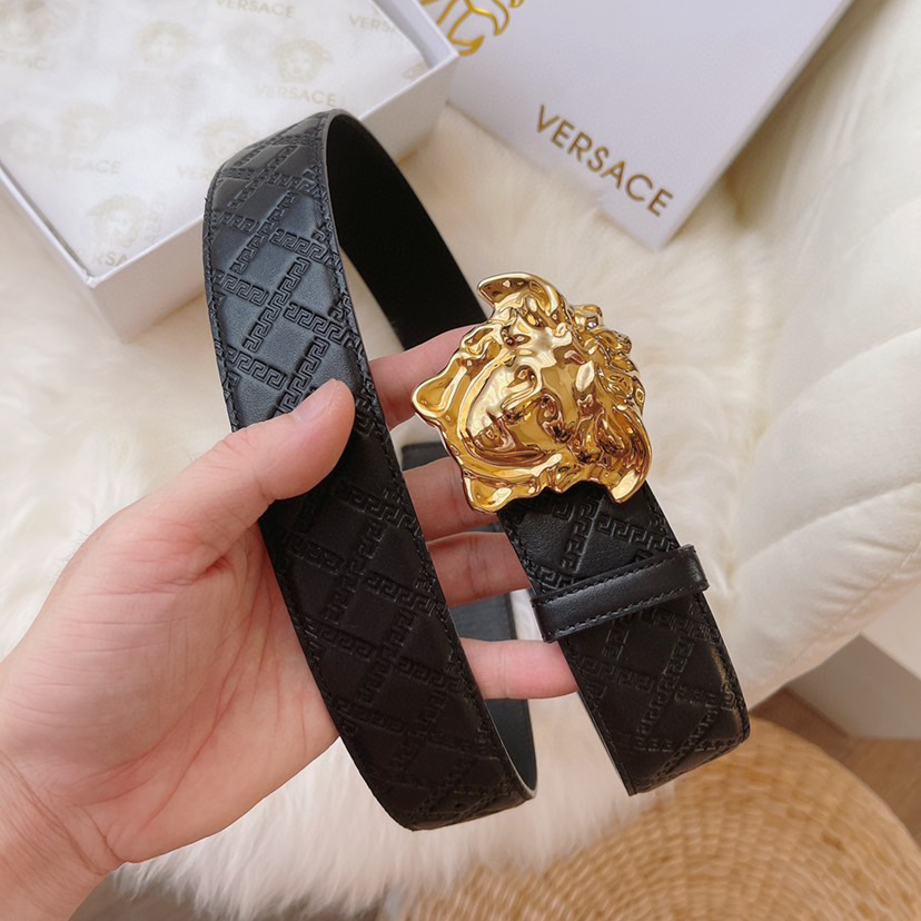 Versace Leather It Has A Thick Touch With Clear And Distinct Printing Patterns It Is A Fashionable And Classic Men's Belt A Designer Belt A Casual And Smooth Buckle Belt For Both Women And Men With A Width Of 4.0cm And With Box