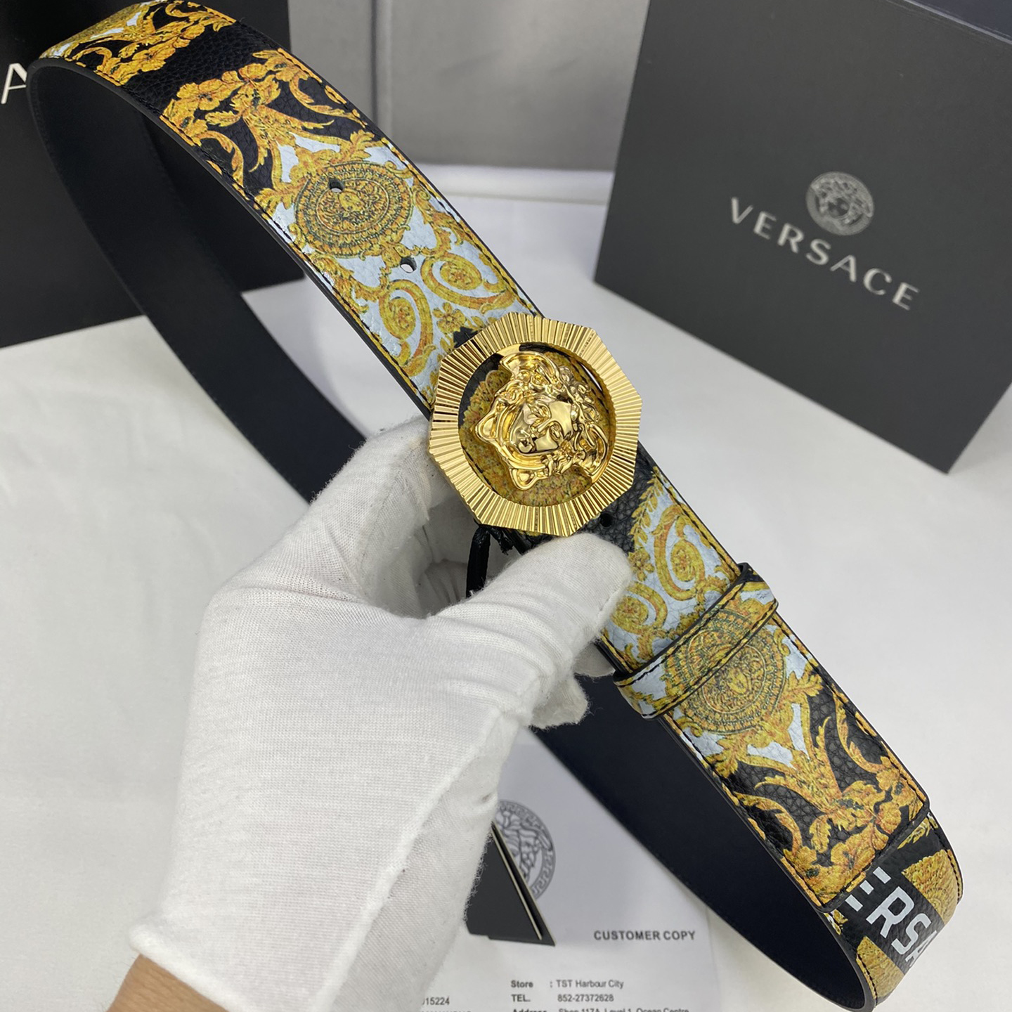 Versace Leather It Has A Thick Touch With Clear And Distinct Printing Patterns It Is A Fashionable And Classic Men's Belt A Designer Belt A Casual And Smooth Buckle Belt For Both Women And Men With A Width Of 4.0cm And With Box