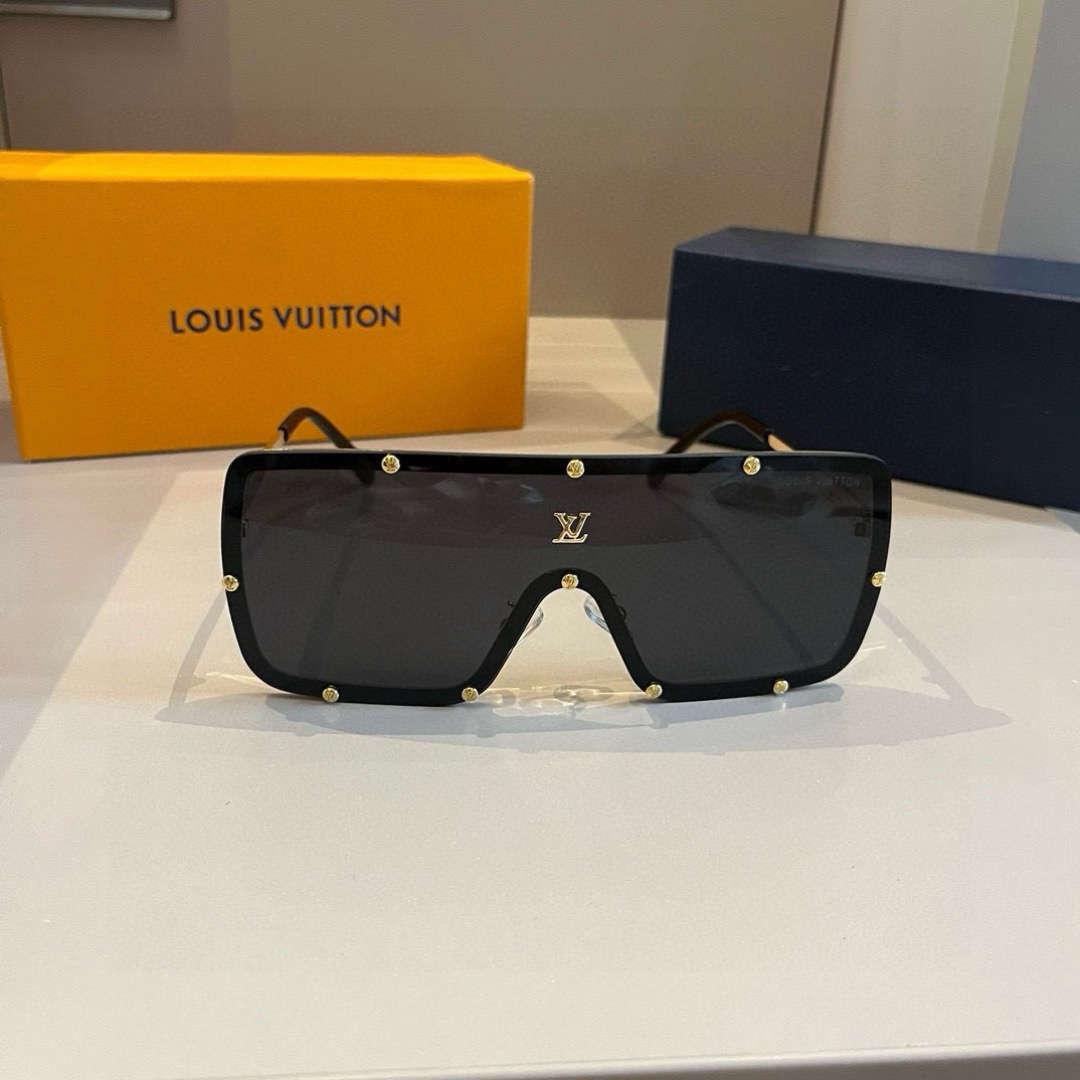 LV Designer Sunglasses Men For Women Oval Frame Metal Mirror Legs Sunglasses Retro Small Round Frame Sexy Little Women Fashion Luxury Glasses With Box