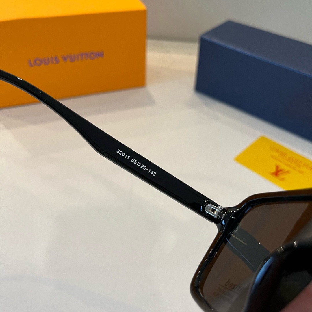 LV Sunglasses Fashion Glasses Frame Designer Sunglass Womens Anti-Radiation Polarized Lenses Mens Retro Eyeglasses With Box