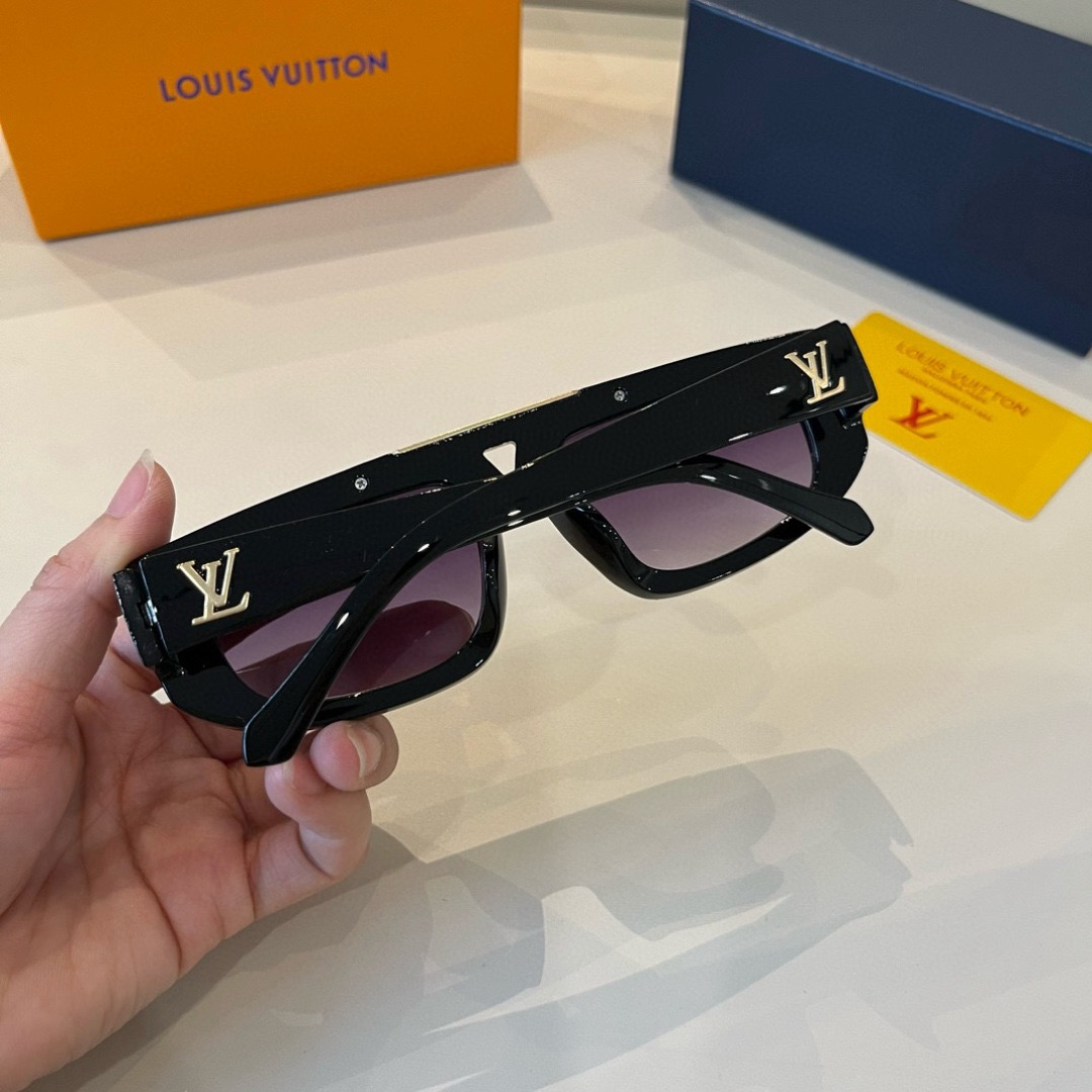 LV Sunglasses Fashion Glasses Oval Frame Designer Sunglass Womens Anti-Radiation Polarized Lenses Mens Retro Eyeglasses With Box