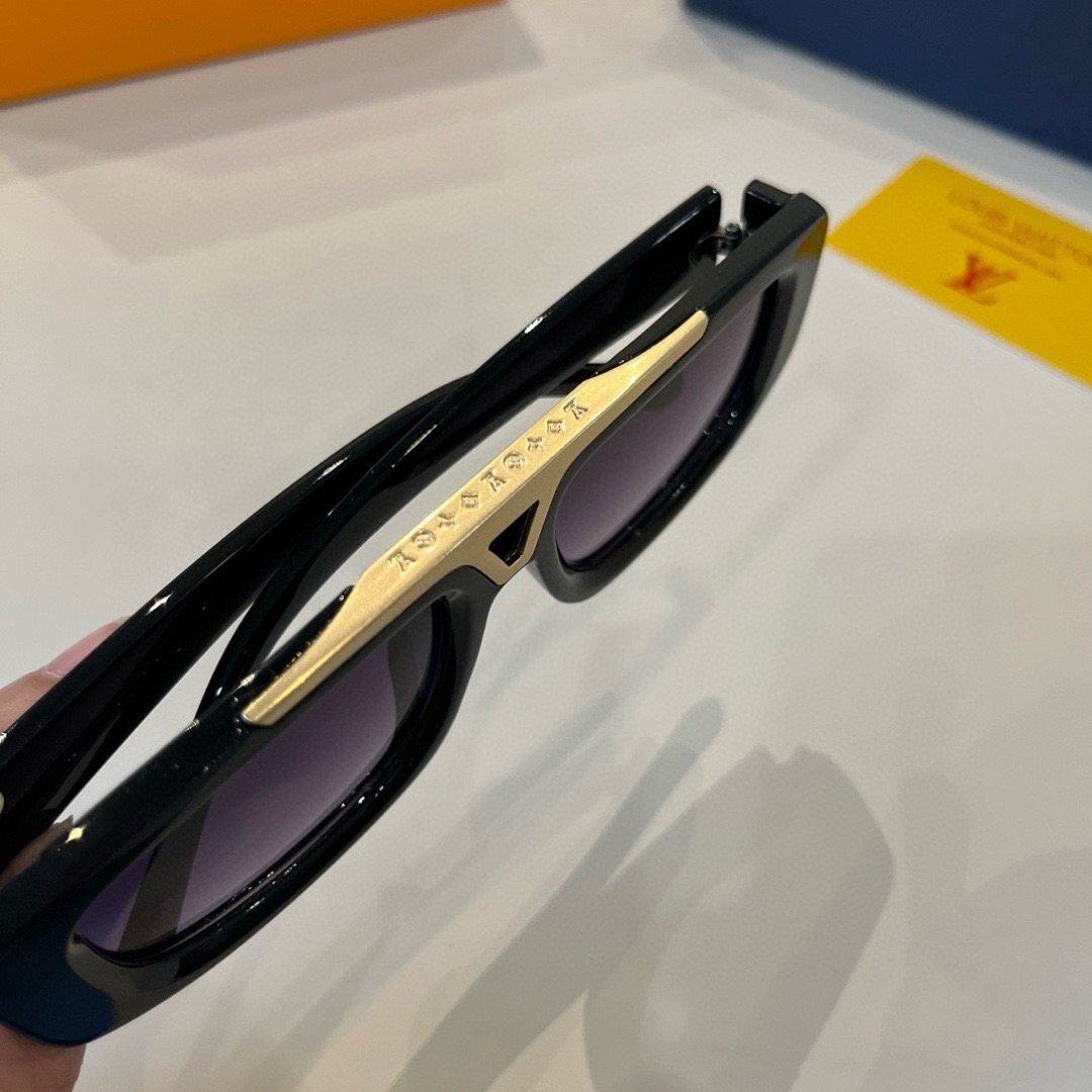 LV Sunglasses Fashion Glasses Oval Frame Designer Sunglass Womens Anti-Radiation Polarized Lenses Mens Retro Eyeglasses With Box