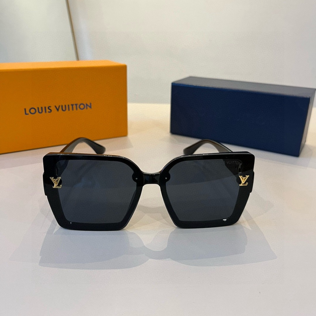 LV Sunglasses Fashion Glasses Frame Designer Sunglass Womens Anti-Radiation Polarized Lenses Mens Retro Eyeglasses With Box