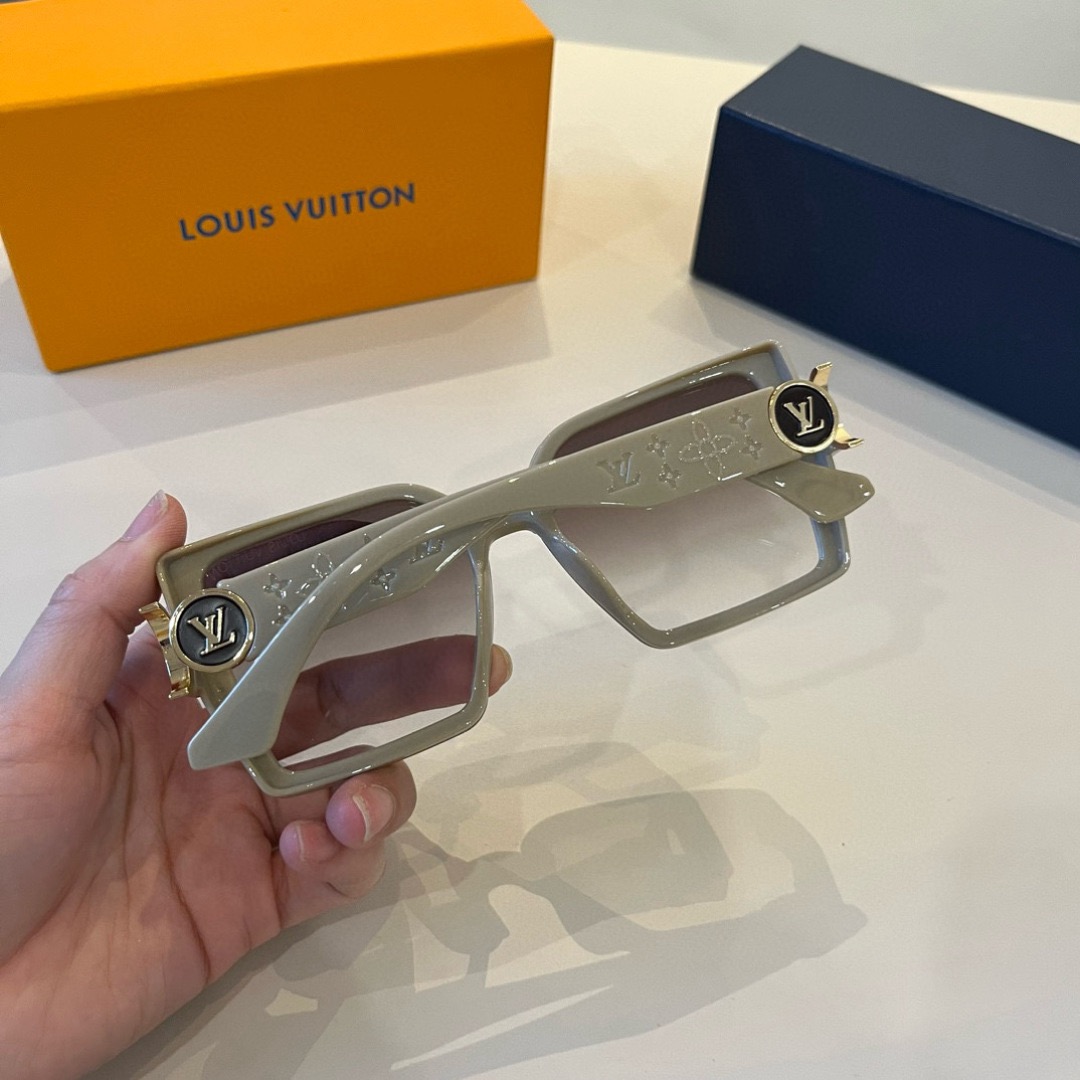 LV Sunglasses Fashion Glasses Frame Designer Sunglass Womens Anti-Radiation Polarized Lenses Mens Retro Eyeglasses With Box