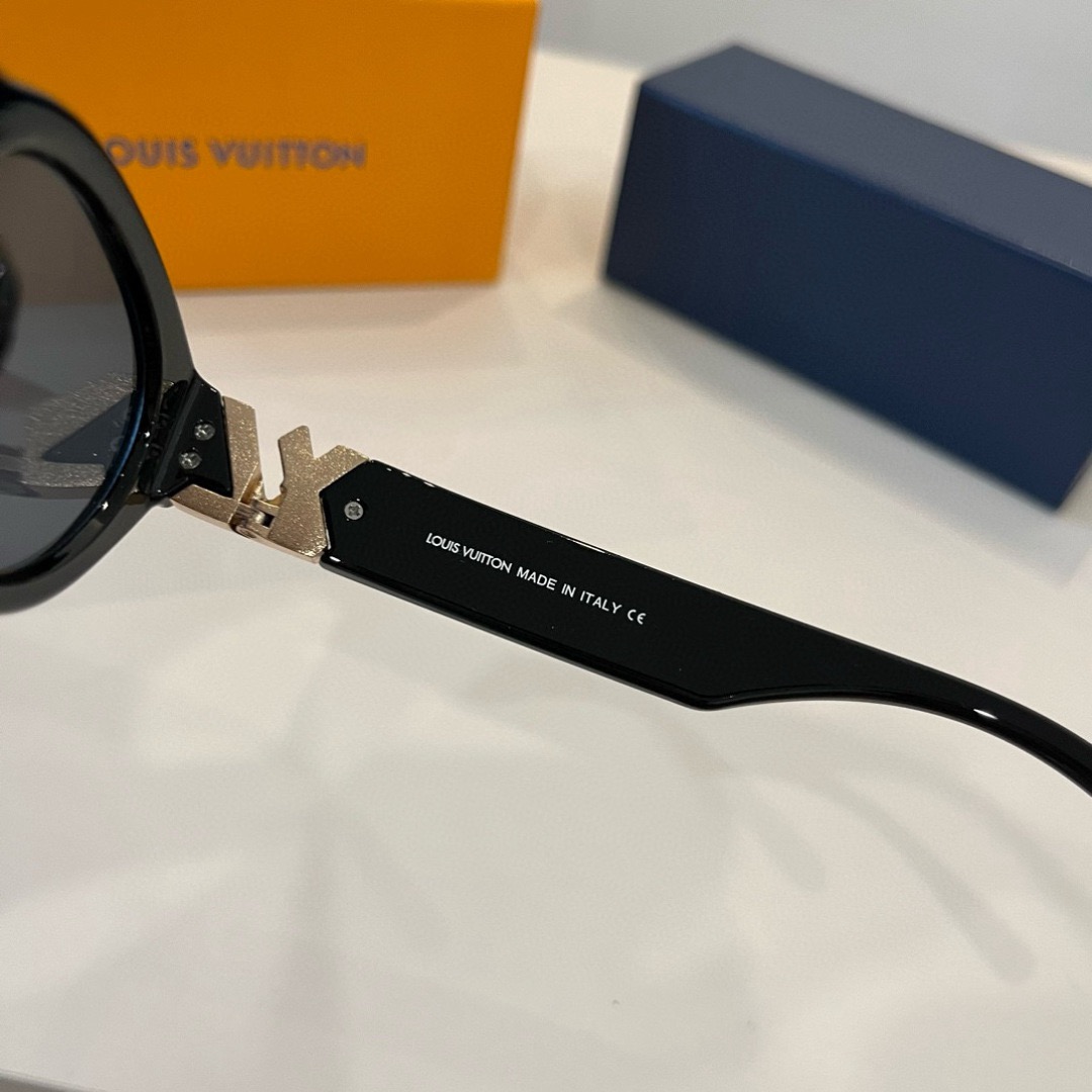 LV Sunglasses Fashion Glasses Oval Frame Designer Sunglass Womens Anti-Radiation Polarized Lenses Mens Retro Eyeglasses With Box