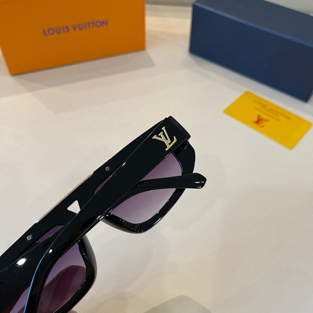 LV Sunglasses Fashion Glasses Oval Frame Designer Sunglass Womens Anti-Radiation Polarized Lenses Mens Retro Eyeglasses With Box