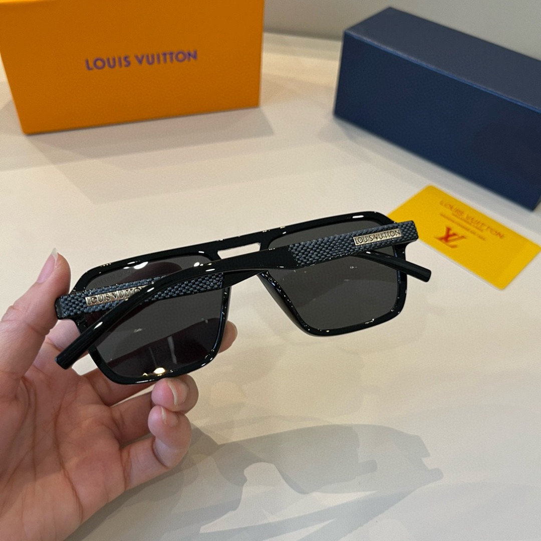 LV Sunglasses Fashion Glasses Frame Designer Sunglass Womens Anti-Radiation Polarized Lenses Mens Retro Eyeglasses With Box