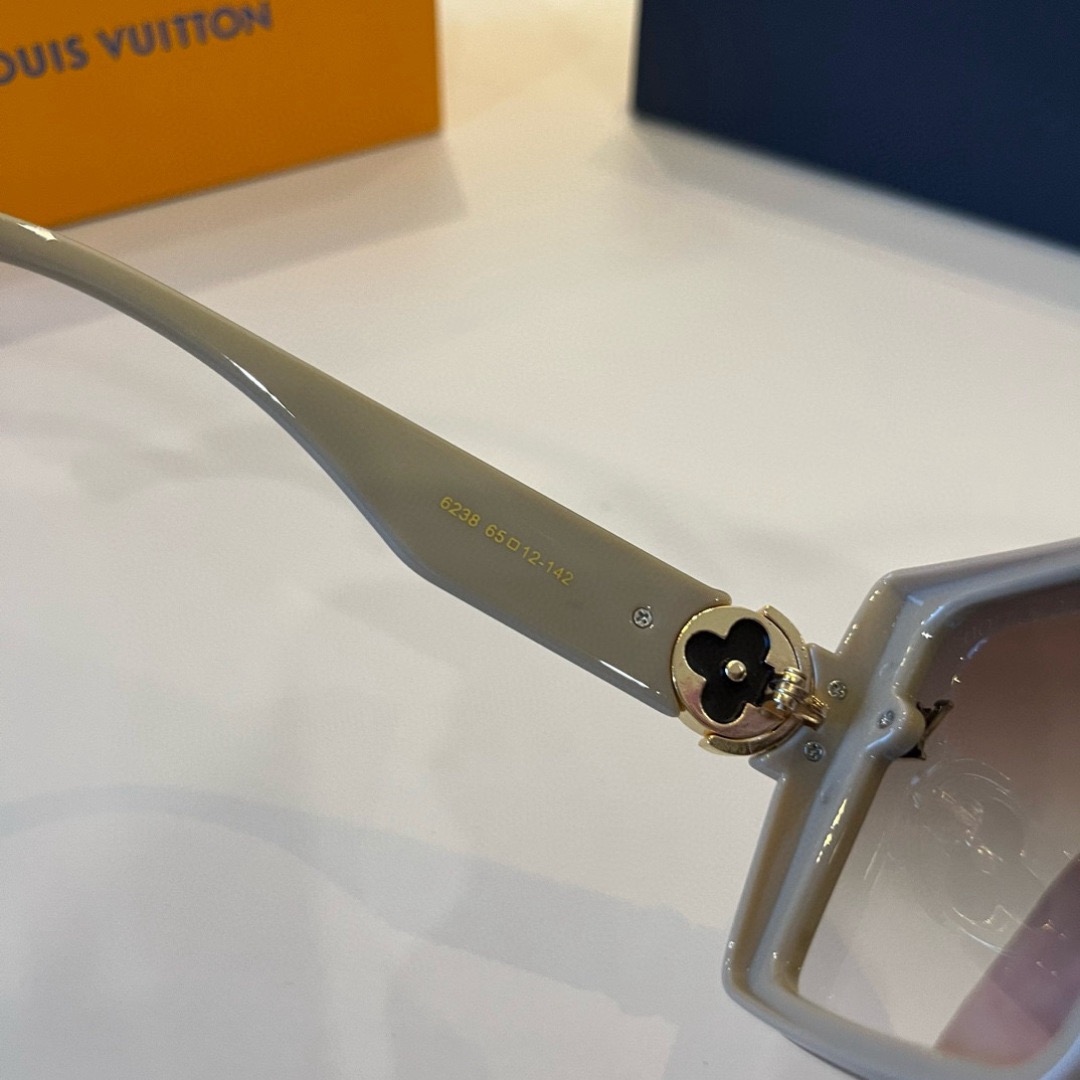 LV Sunglasses Fashion Glasses Frame Designer Sunglass Womens Anti-Radiation Polarized Lenses Mens Retro Eyeglasses With Box