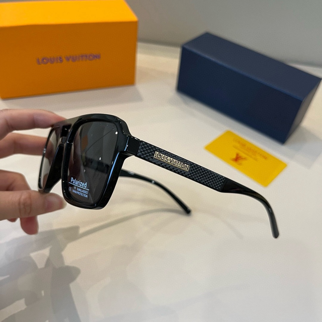 LV Sunglasses Fashion Glasses Frame Designer Sunglass Womens Anti-Radiation Polarized Lenses Mens Retro Eyeglasses With Box