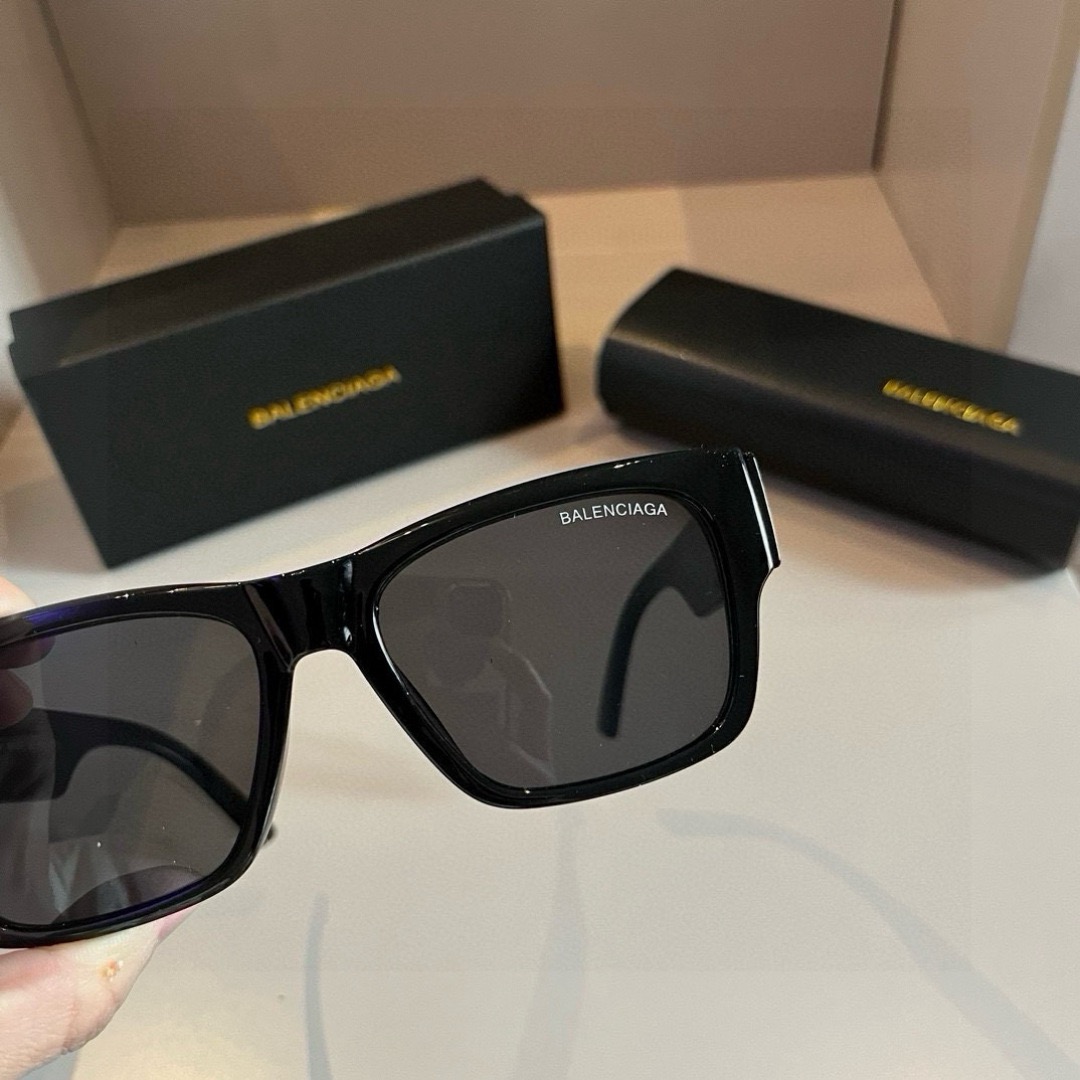 BALENCIAGA Top Sunglasses Fashion Glasses Oval Frame Designer Sunglass Womens Anti-Radiation Polarized Lenses Mens Retro Eyeglasses With Box