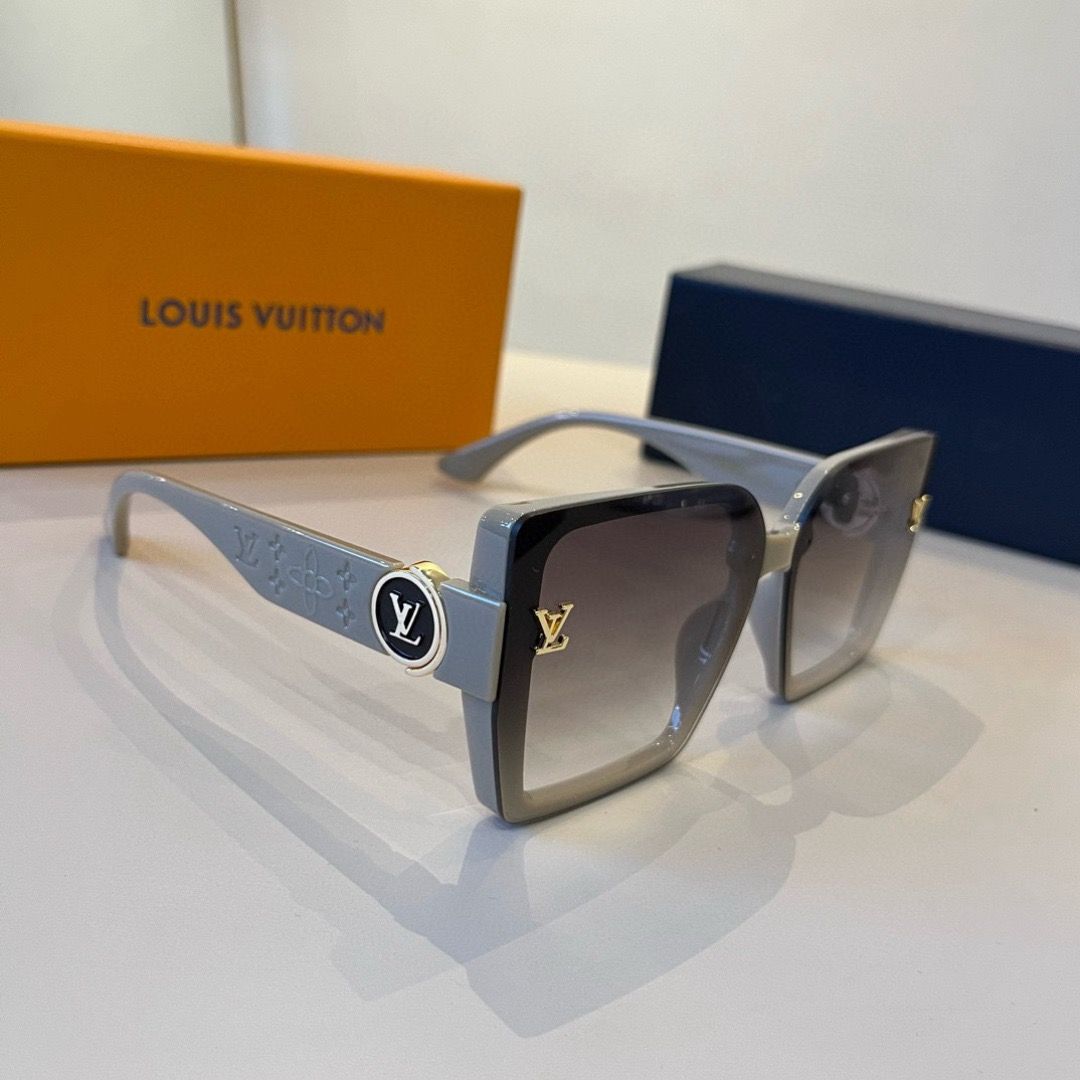 LV Sunglasses Fashion Glasses Frame Designer Sunglass Womens Anti-Radiation Polarized Lenses Mens Retro Eyeglasses With Box