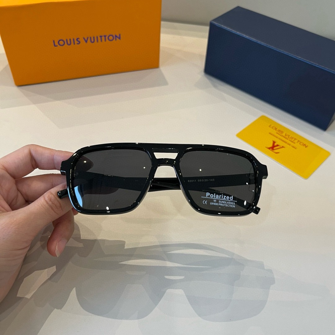 LV Sunglasses Fashion Glasses Frame Designer Sunglass Womens Anti-Radiation Polarized Lenses Mens Retro Eyeglasses With Box