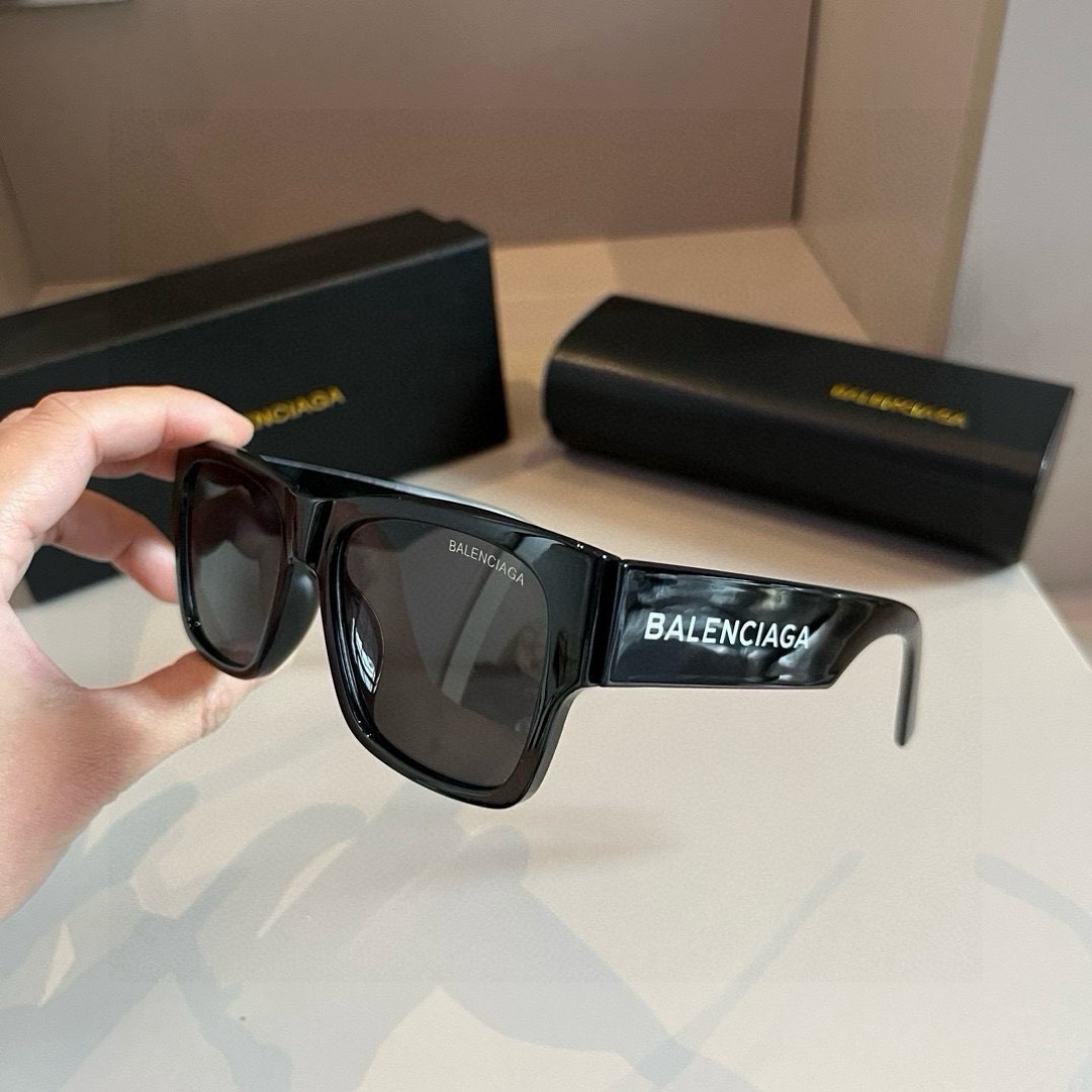 BALENCIAGA Top Sunglasses Fashion Glasses Oval Frame Designer Sunglass Womens Anti-Radiation Polarized Lenses Mens Retro Eyeglasses With Box