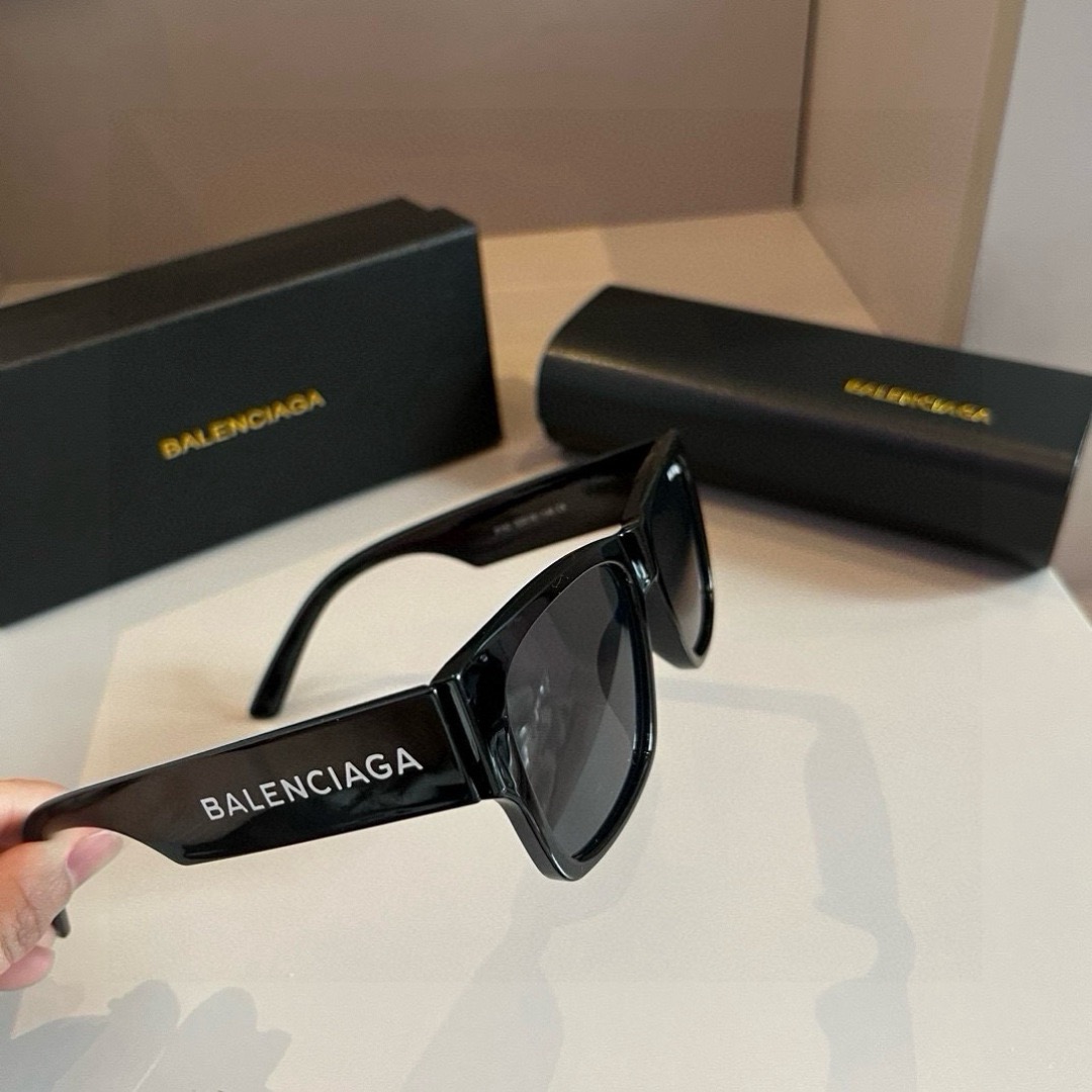 BALENCIAGA Top Sunglasses Fashion Glasses Oval Frame Designer Sunglass Womens Anti-Radiation Polarized Lenses Mens Retro Eyeglasses With Box