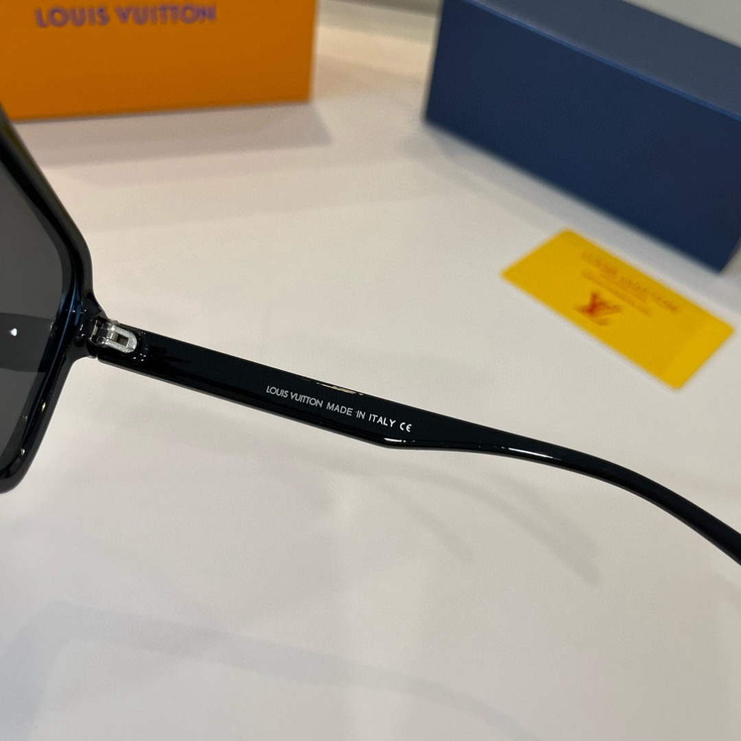 LV Sunglasses Fashion Glasses Frame Designer Sunglass Womens Anti-Radiation Polarized Lenses Mens Retro Eyeglasses With Box