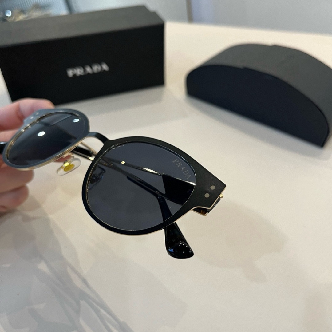 Prada Designer Sunglasses Men For Women Oval Frame Metal Mirror Legs Sunglasses Retro Small Frame Sexy Little Women Fashion Luxury Glasses With Box