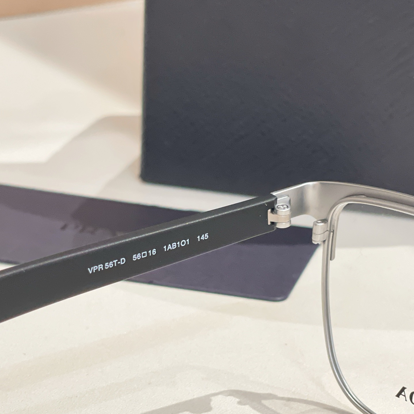 Prada Designer Sunglasses For Women Luxury Mens Sunglasses Classic Rectangular Metal Frame Glasses Goggle Outdoor Beach Sun Protection Glasses Driving Sun Glasses