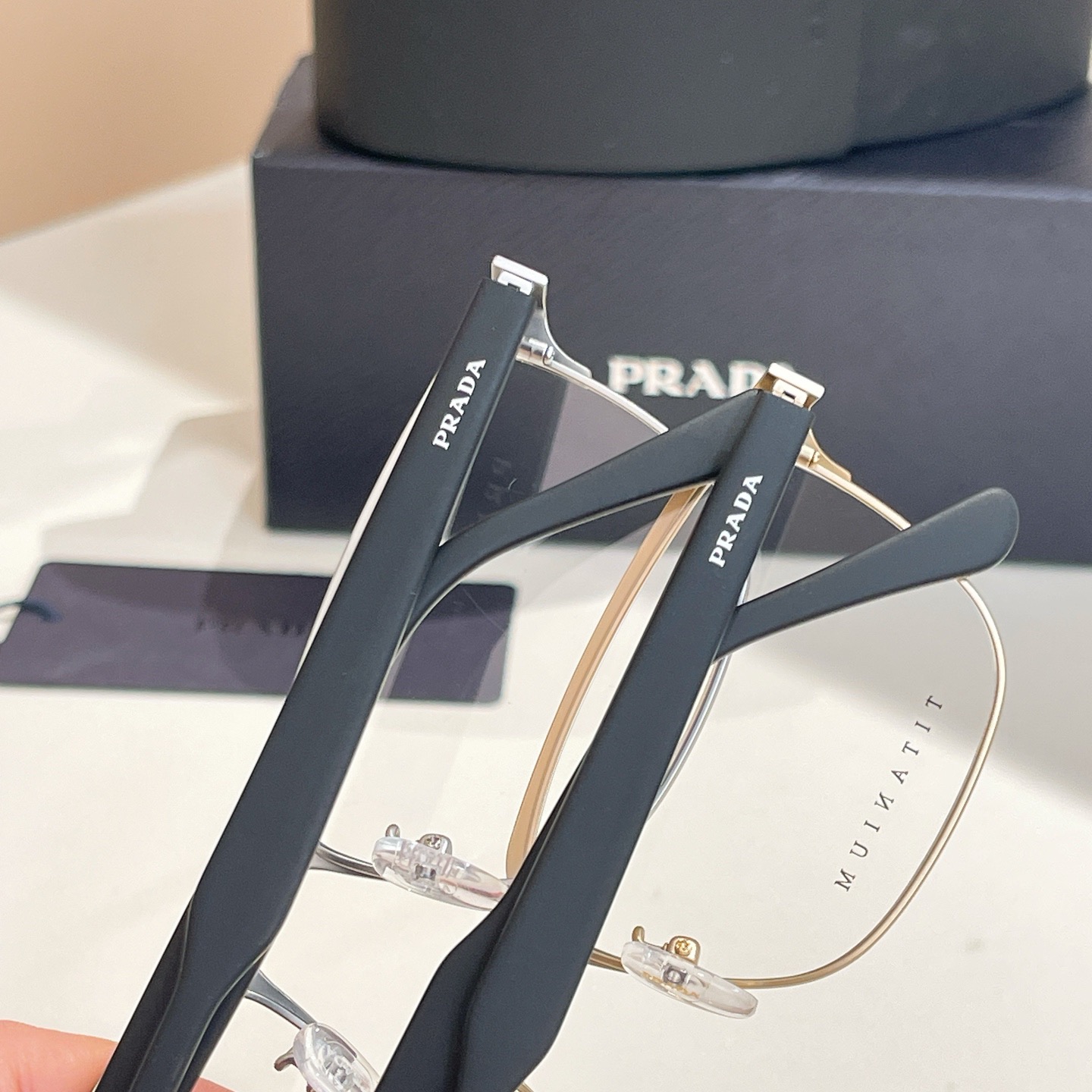 Prada Designer Sunglasses For Women Luxury Mens Sunglasses Classic Rectangular Metal Frame Glasses Goggle Outdoor Beach Sun Protection Glasses Driving Sun Glasses