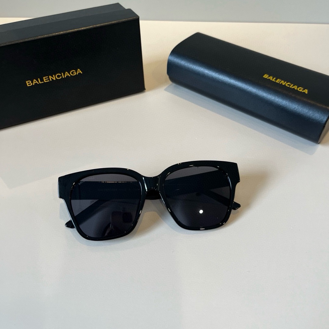 BALENCIAGA Sunglasses Fashion Glasses Oval Frame Designer Sunglass Womens Anti-Radiation Polarized Lenses Mens Retro Eyeglasses With Box