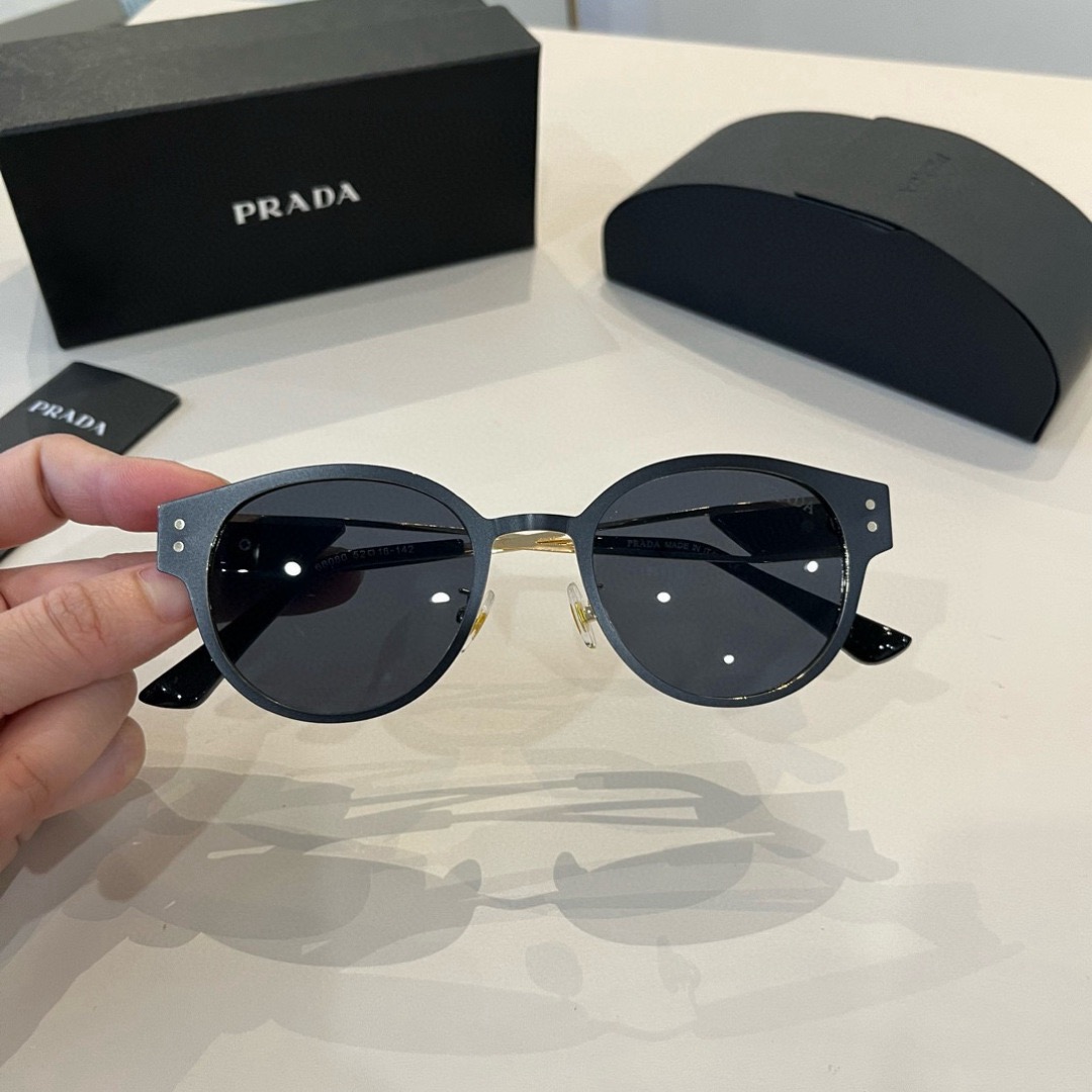 Prada Designer Sunglasses Men For Women Oval Frame Metal Mirror Legs Sunglasses Retro Small Frame Sexy Little Women Fashion Luxury Glasses With Box