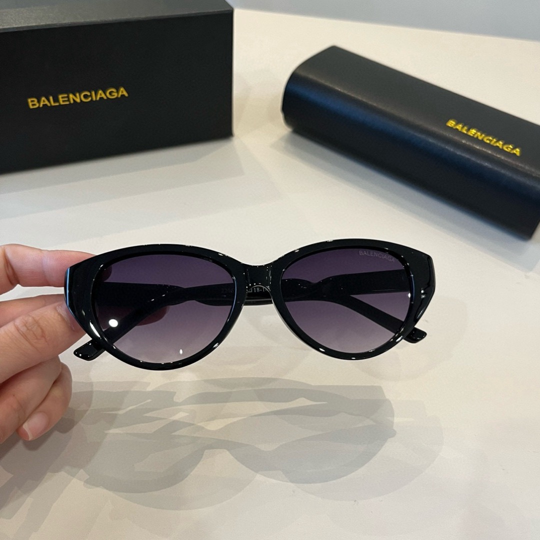 BALENCIAGA Sunglasses Fashion Glasses Oval Frame Designer Sunglass Womens Anti-Radiation Polarized Lenses Mens Retro Eyeglasses With Box