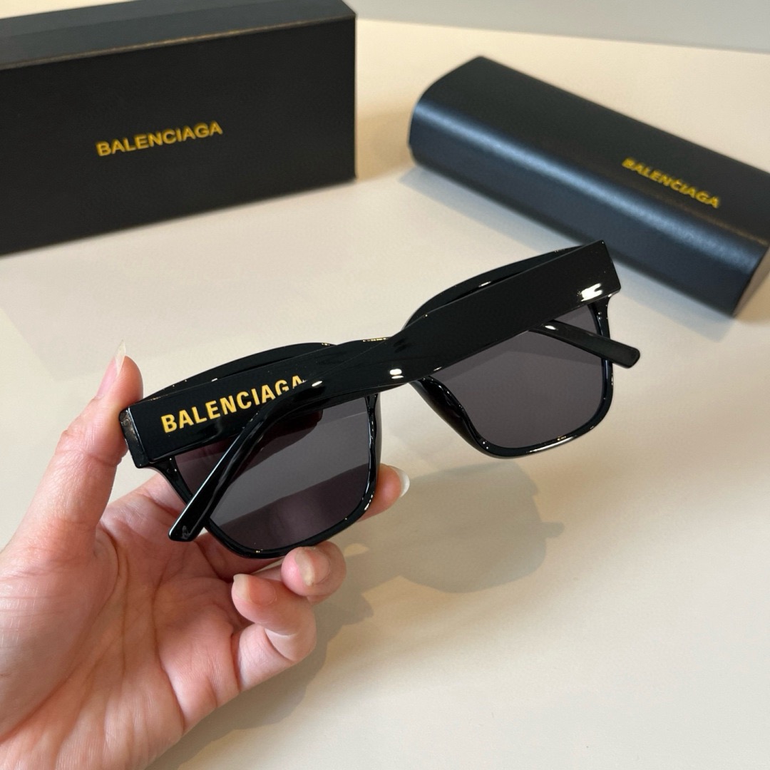BALENCIAGA Sunglasses Fashion Glasses Oval Frame Designer Sunglass Womens Anti-Radiation Polarized Lenses Mens Retro Eyeglasses With Box