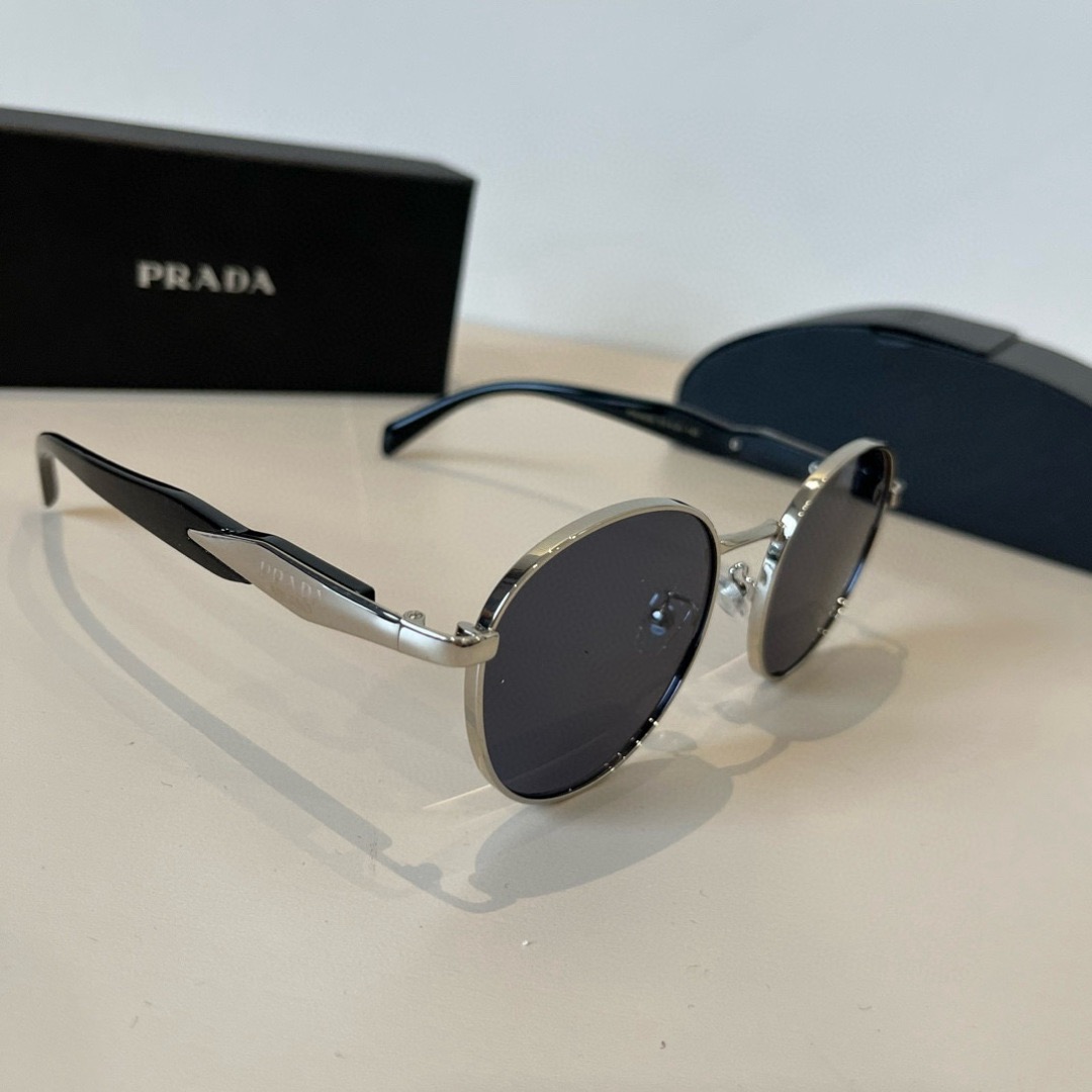 Prada Designer Sunglasses Men For Women Oval Frame Metal Mirror Legs Sunglasses Retro Small Frame Sexy Little Women Fashion Luxury Glasses With Box