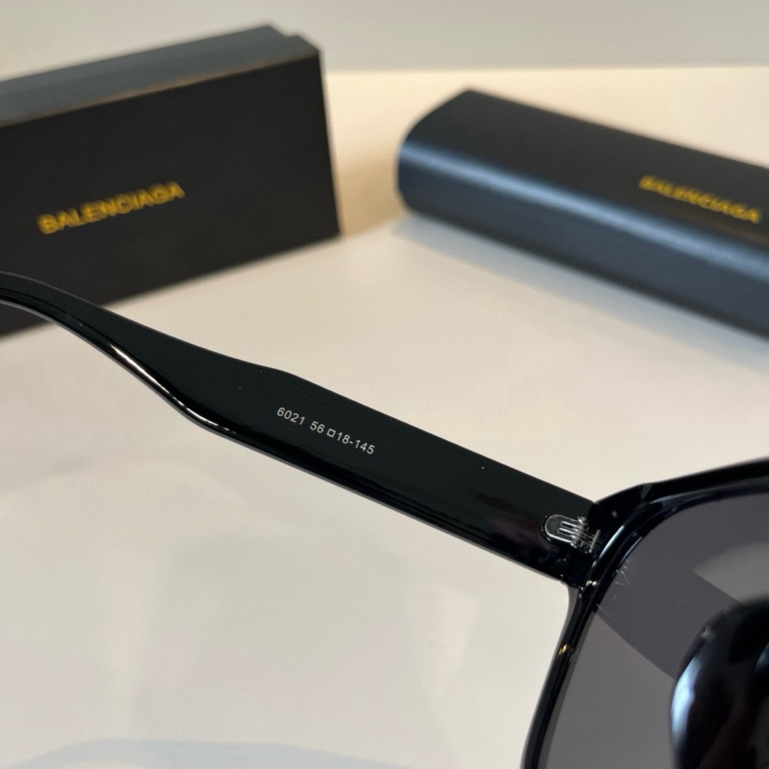 BALENCIAGA Sunglasses Fashion Glasses Oval Frame Designer Sunglass Womens Anti-Radiation Polarized Lenses Mens Retro Eyeglasses With Box