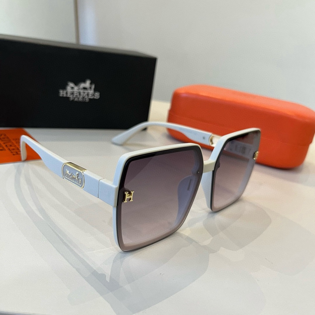 Hermes Sunglasses Fashion Glasses Oval Frame Designer Sunglass Womens Anti-Radiation Polarized Lenses Mens Retro Eyeglasses With Box