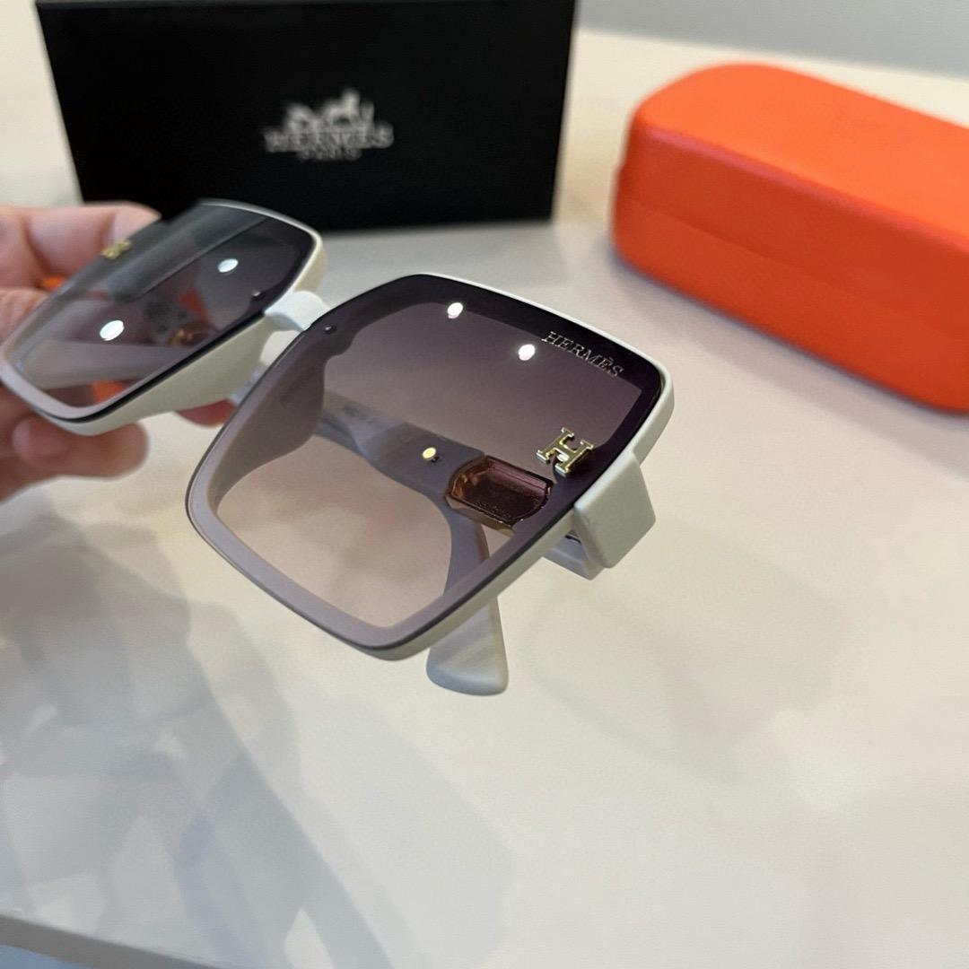 Hermes Sunglasses Fashion Glasses Oval Frame Designer Sunglass Womens Anti-Radiation Polarized Lenses Mens Retro Eyeglasses With Box