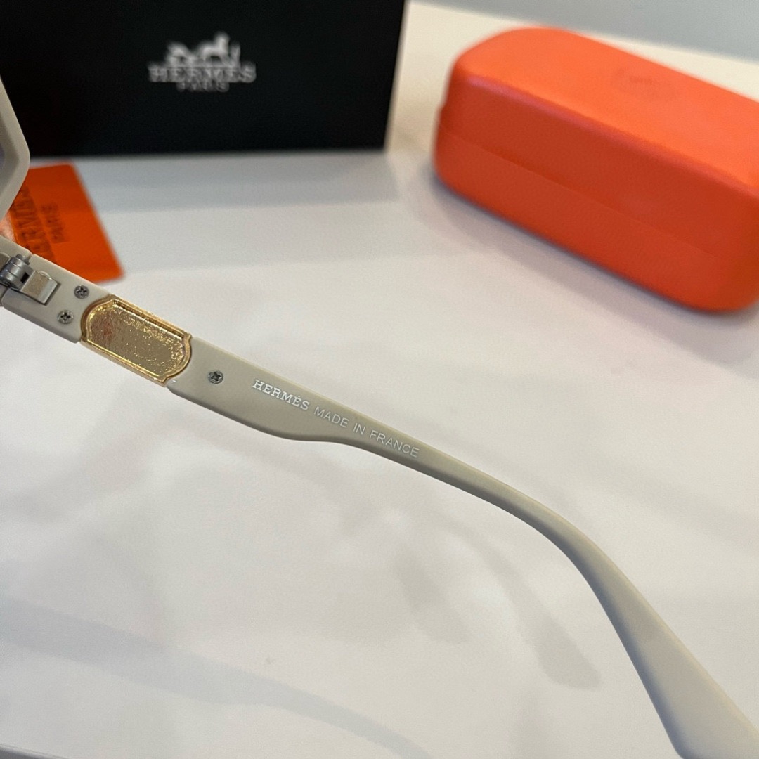 Hermes Sunglasses Fashion Glasses Oval Frame Designer Sunglass Womens Anti-Radiation Polarized Lenses Mens Retro Eyeglasses With Box