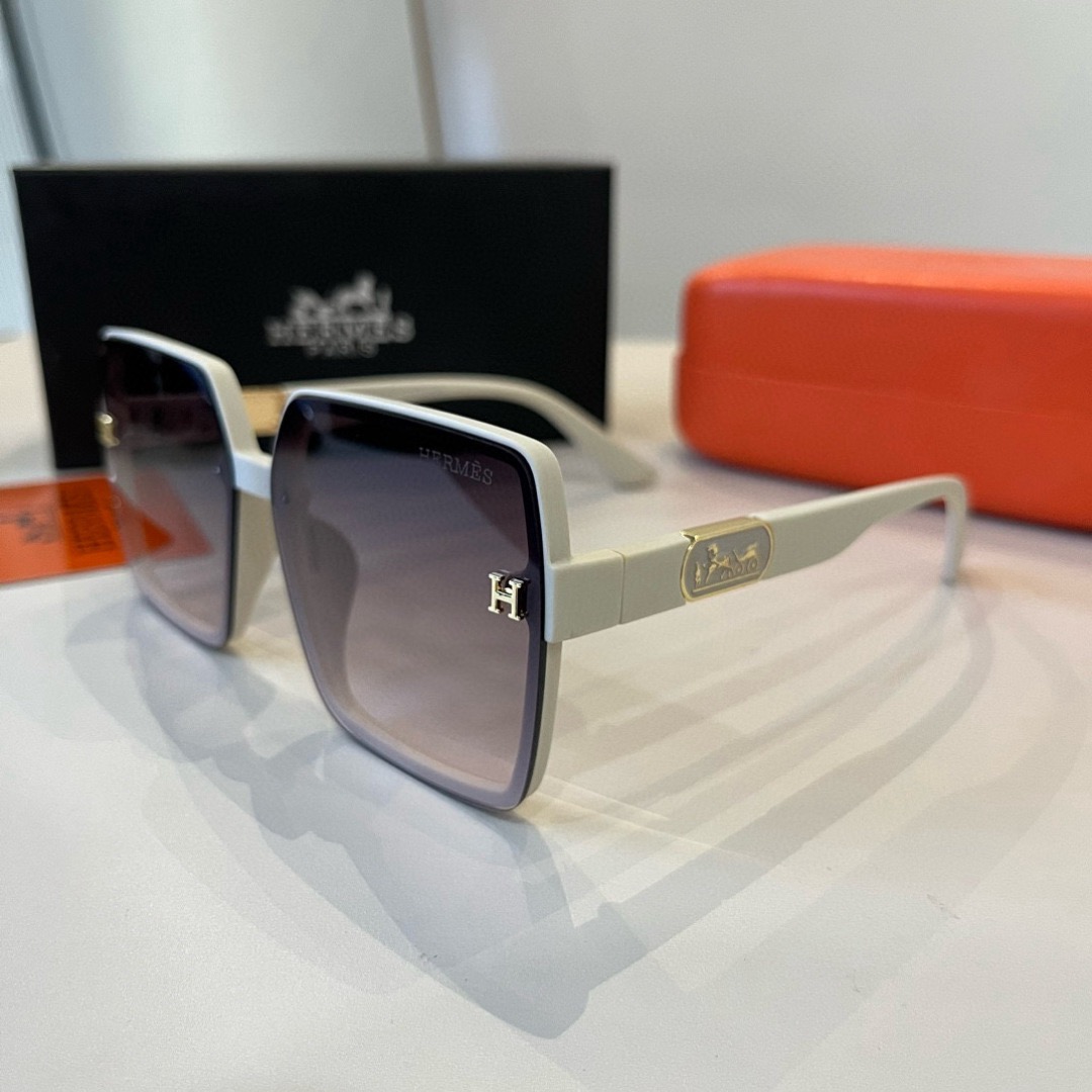 Hermes Sunglasses Fashion Glasses Oval Frame Designer Sunglass Womens Anti-Radiation Polarized Lenses Mens Retro Eyeglasses With Box