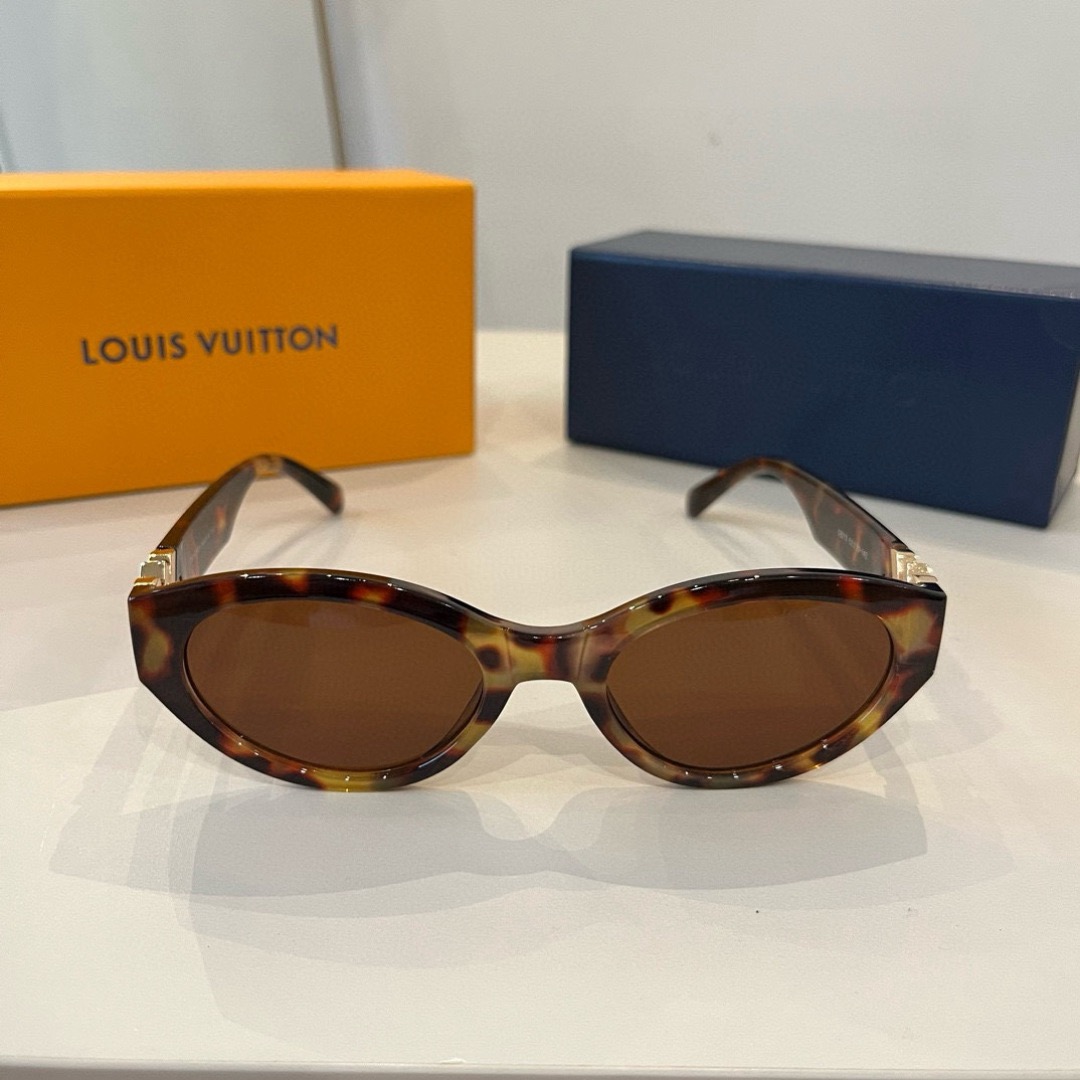 LV Designer Sunglasses Men For Women Oval Frame Mirror Sunglasses Retro Small Frame Sexy Little Women Fashion Luxury Glasses With Box