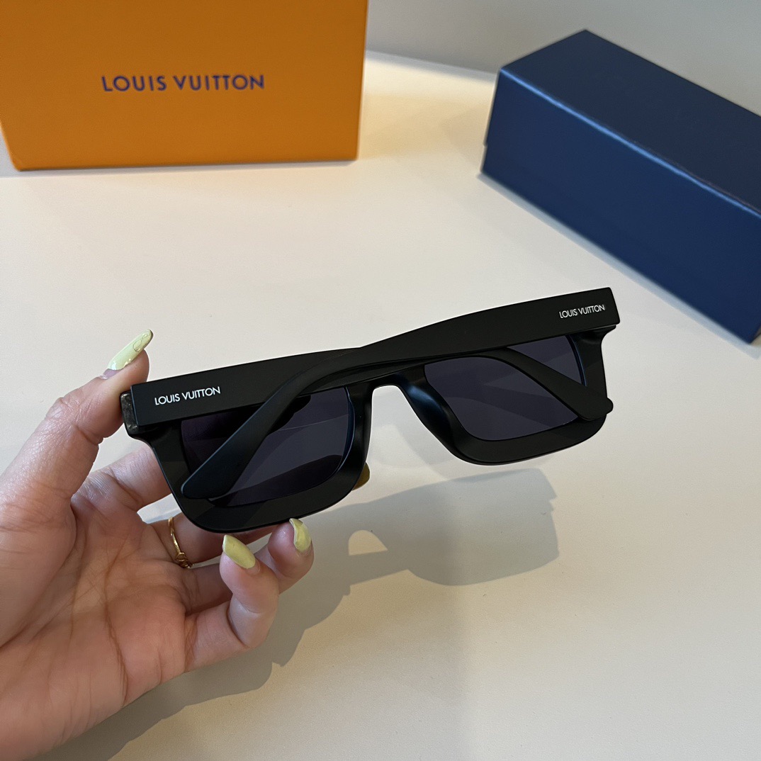 LV Sunglasses Fashion Glasses Frame Designer Sunglass Womens Anti-Radiation Polarized Lenses Mens Retro Eyeglasses With Box
