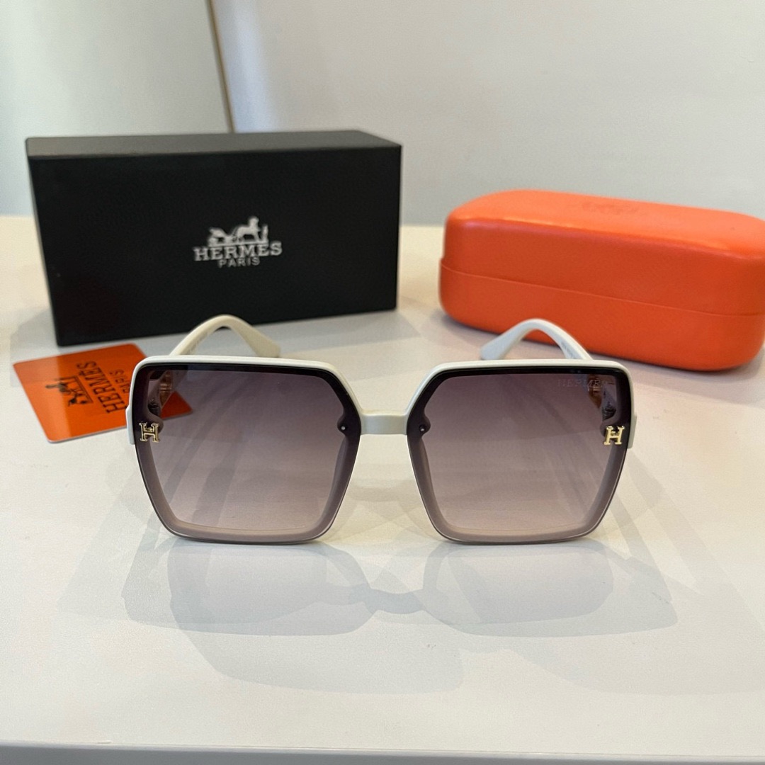 Hermes Sunglasses Fashion Glasses Oval Frame Designer Sunglass Womens Anti-Radiation Polarized Lenses Mens Retro Eyeglasses With Box
