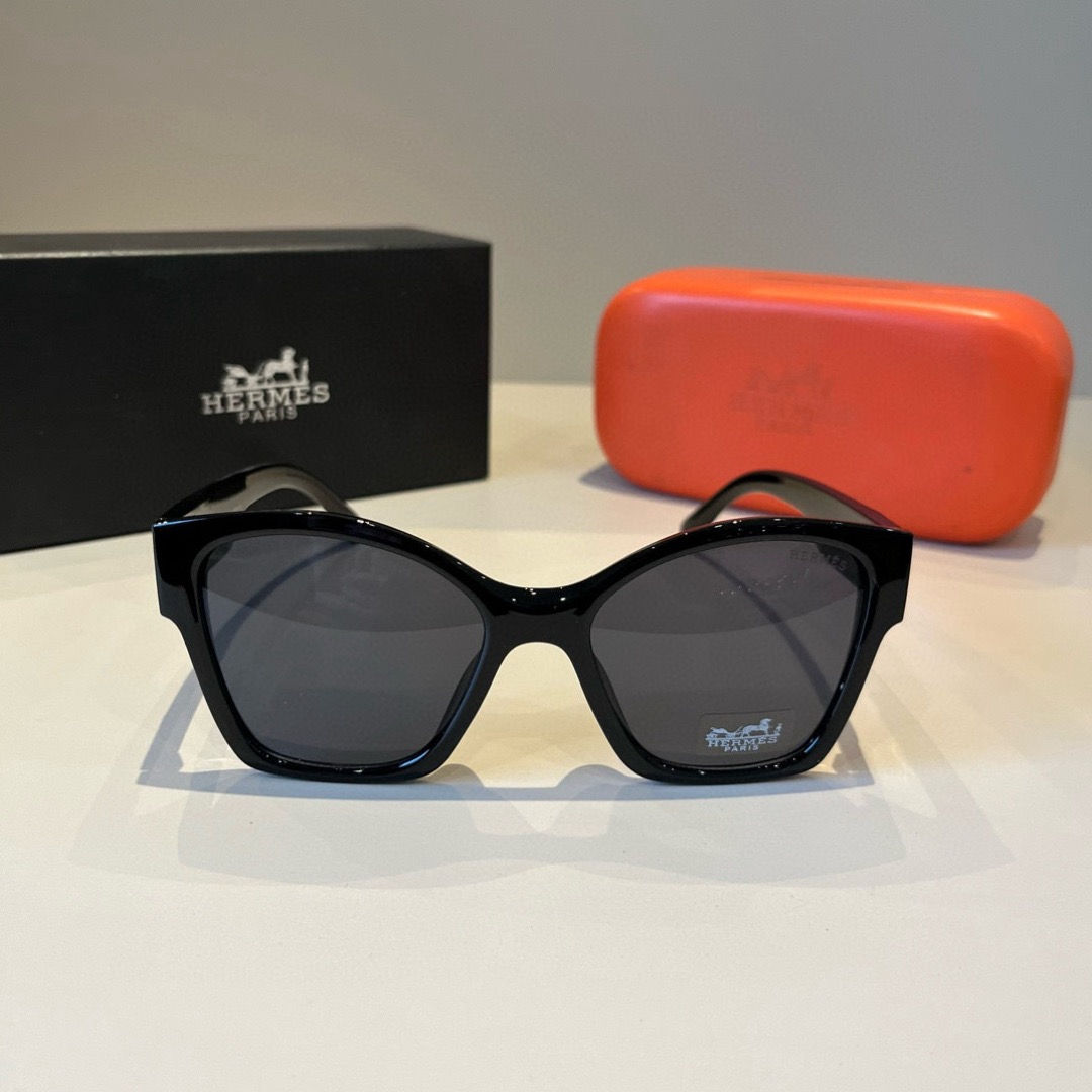 Hermes Sunglasses Fashion Glasses Oval Frame Designer Sunglass Womens Anti-Radiation Polarized Lenses Mens Retro Eyeglasses With Box